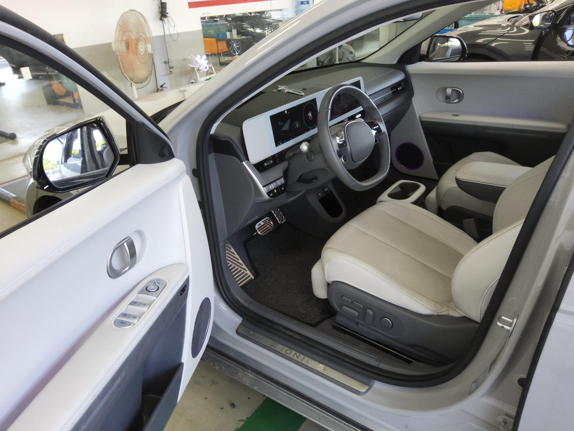 2023 - hyundai ioniq