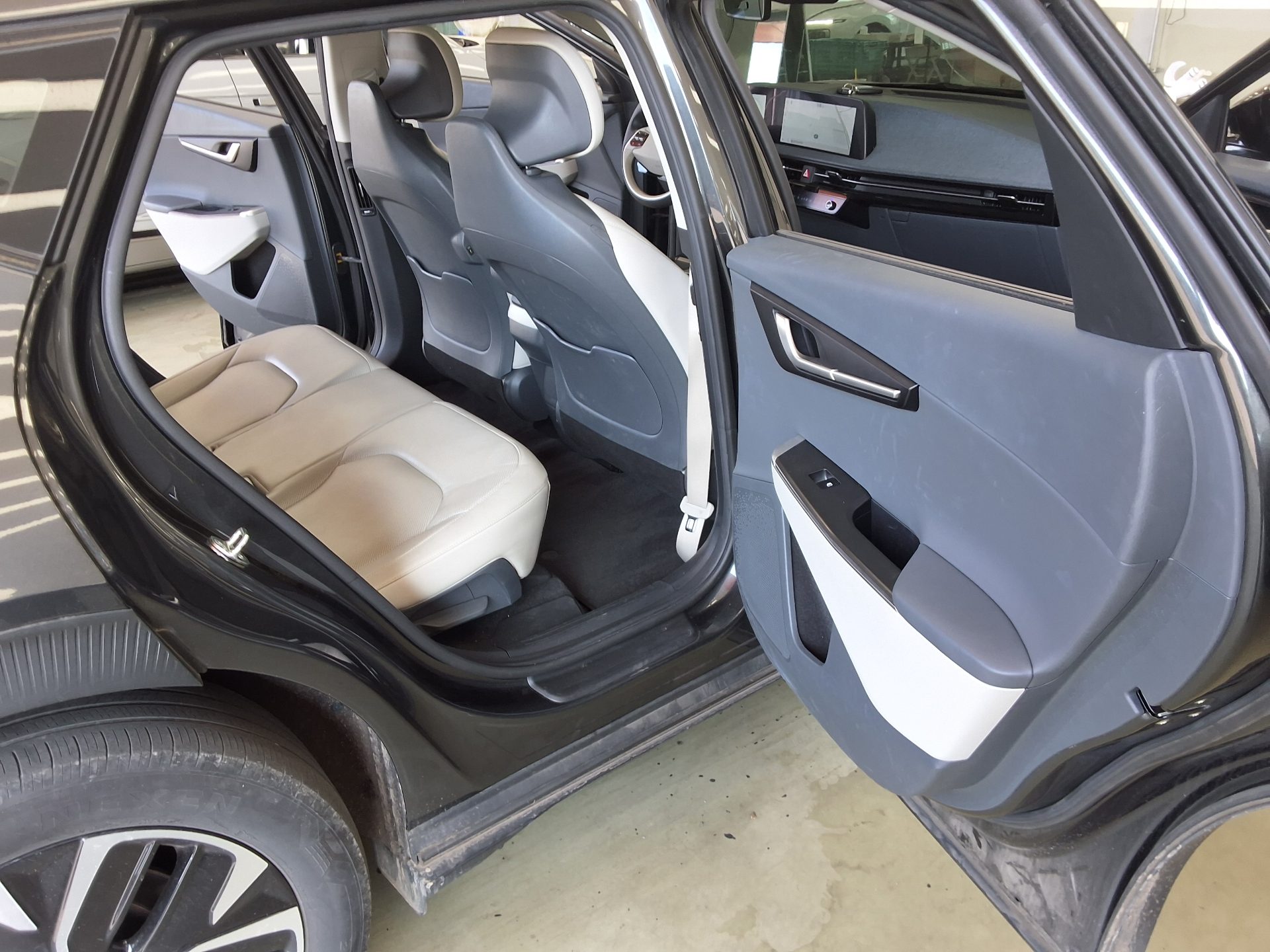 2023 - kia ev6