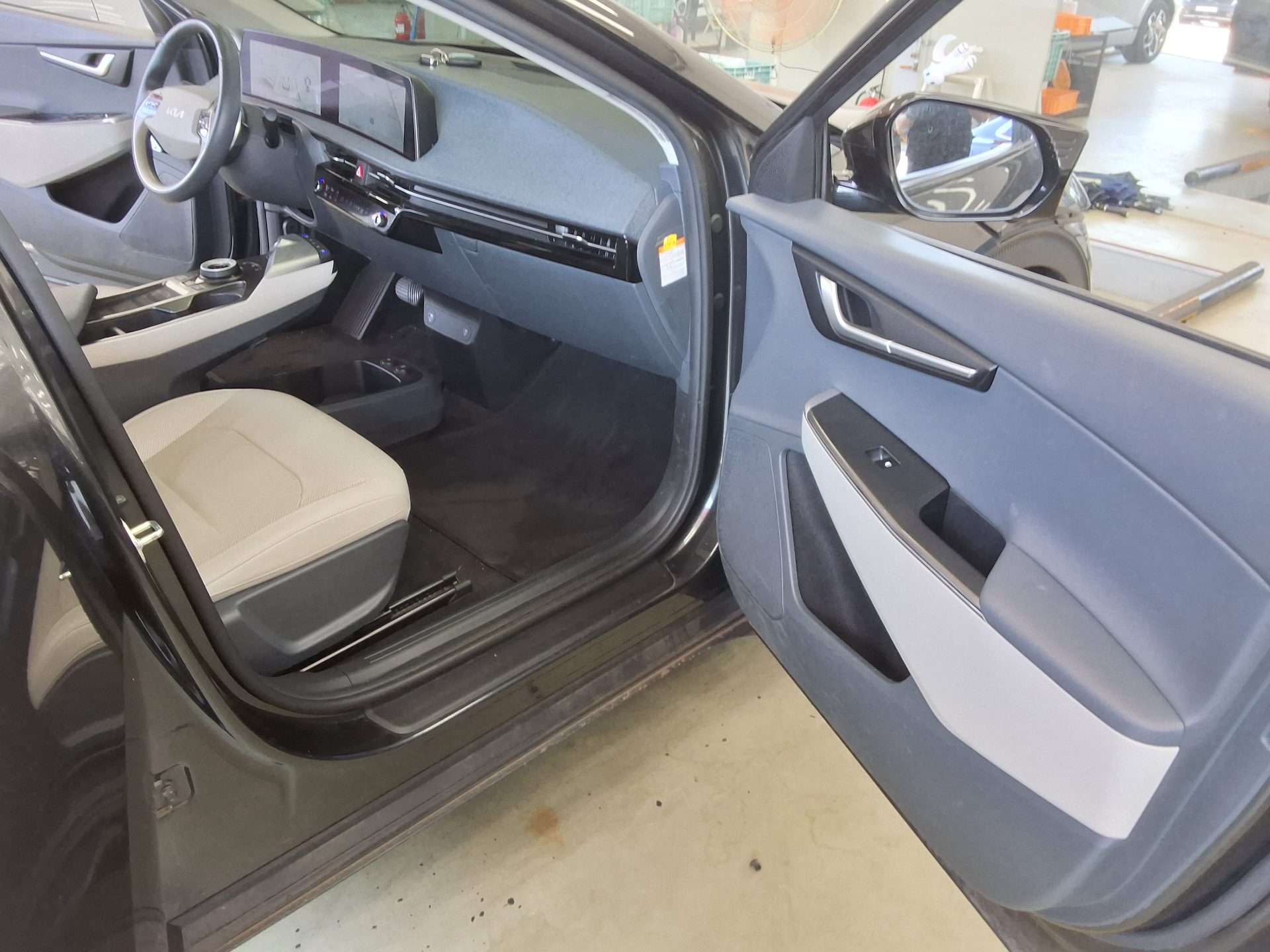 2023 - kia ev6