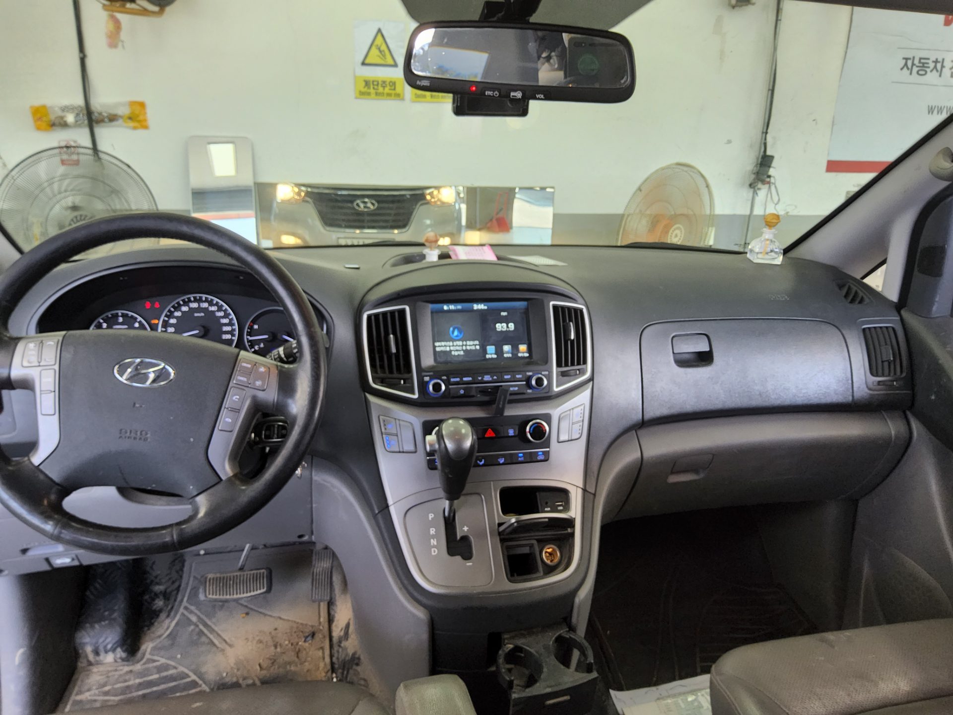 2019 - hyundai grand starex