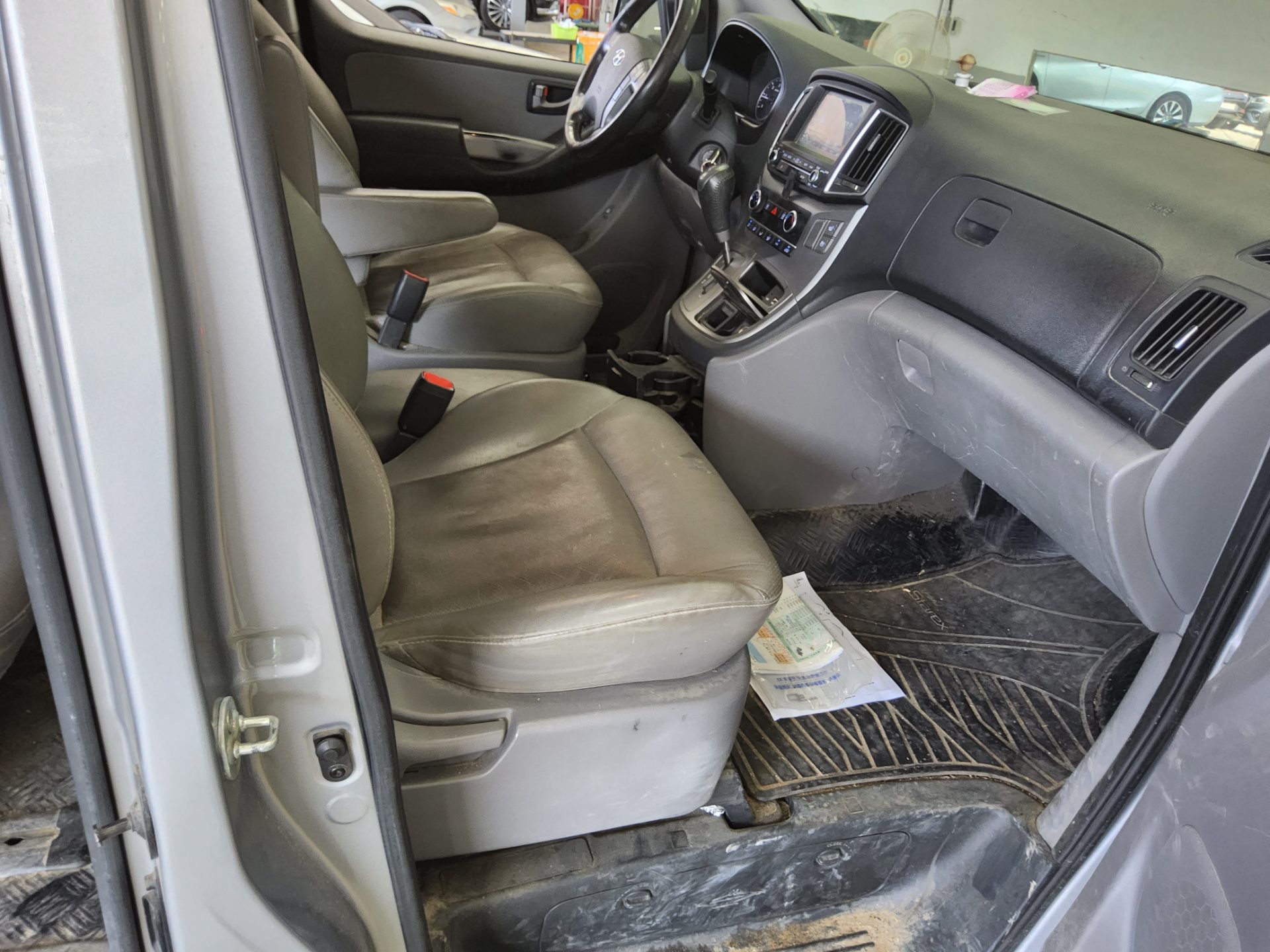 2019 - hyundai grand starex