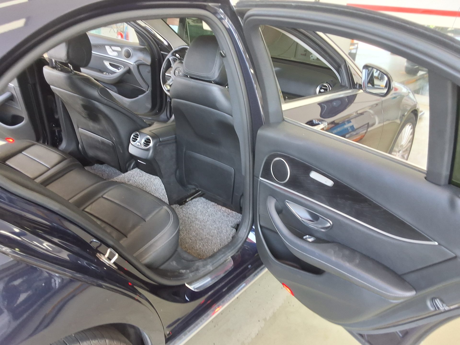 2017 - mercedes-benz e220d