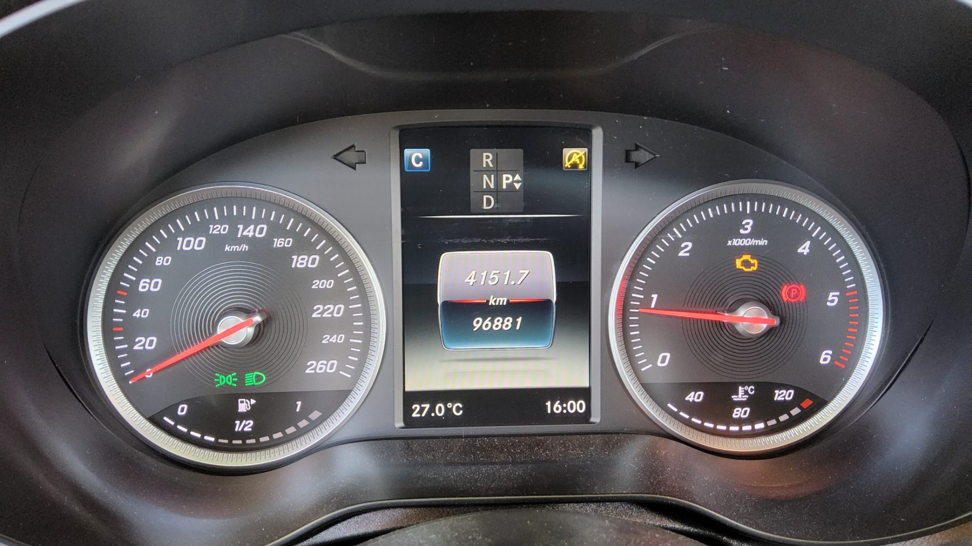 2016 - mercedes-benz c200