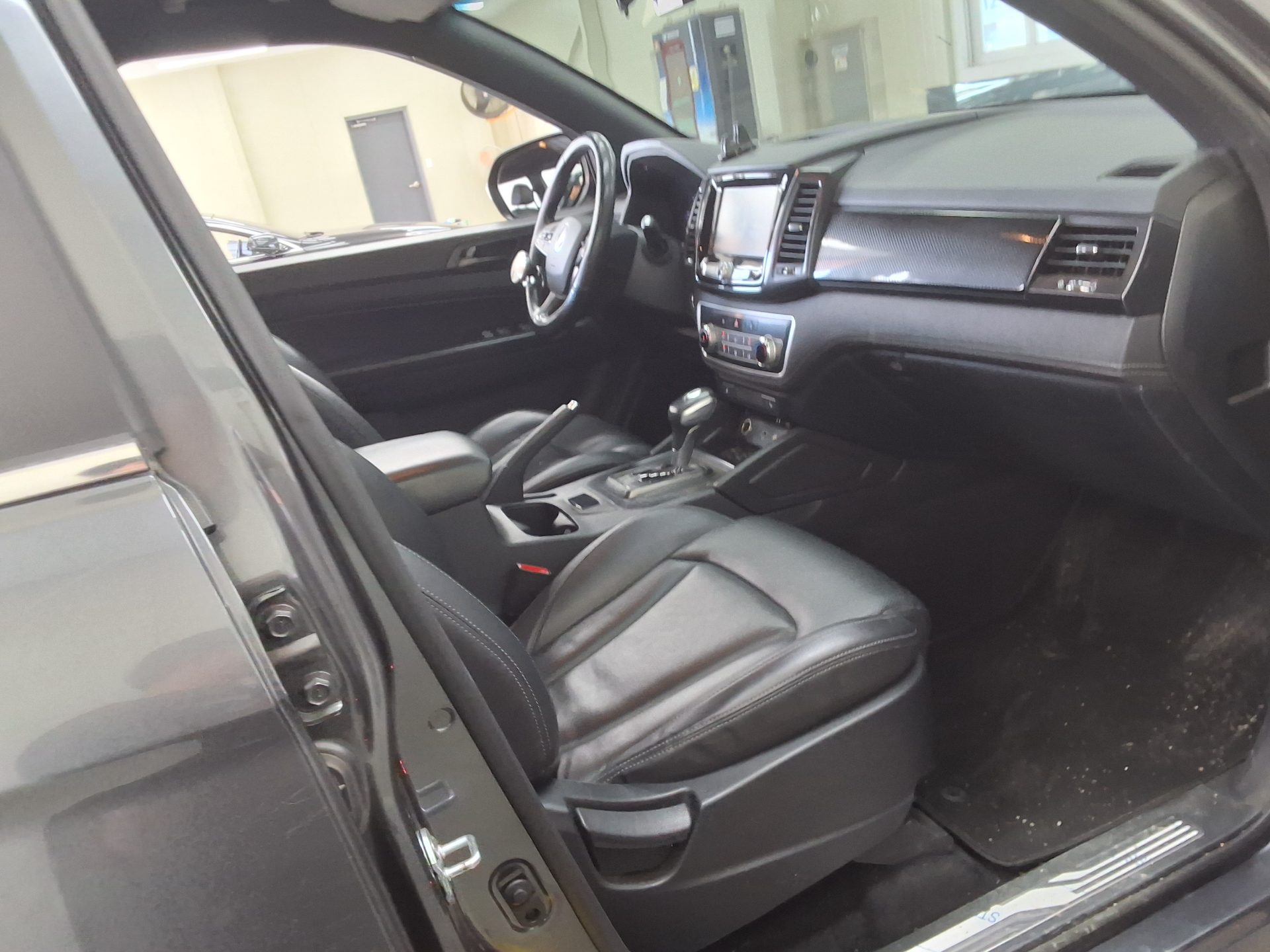 2021 - ssangyong rexton