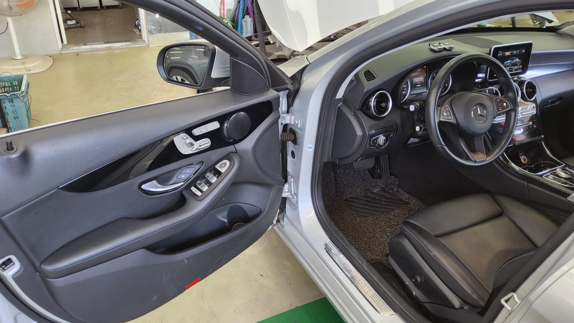 2016 - mercedes-benz c200