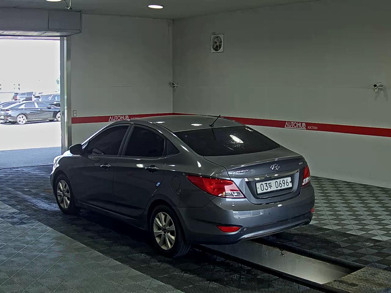 2017 - hyundai accent