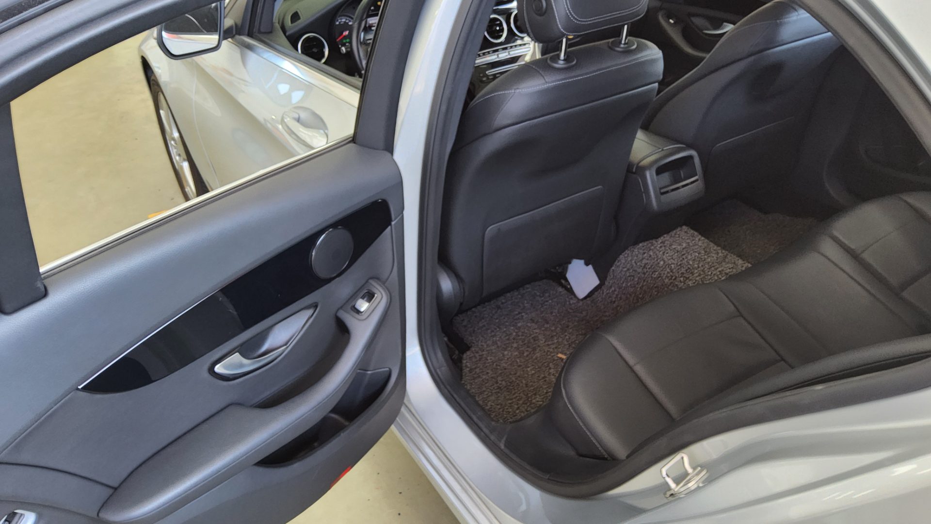 2016 - mercedes-benz c200