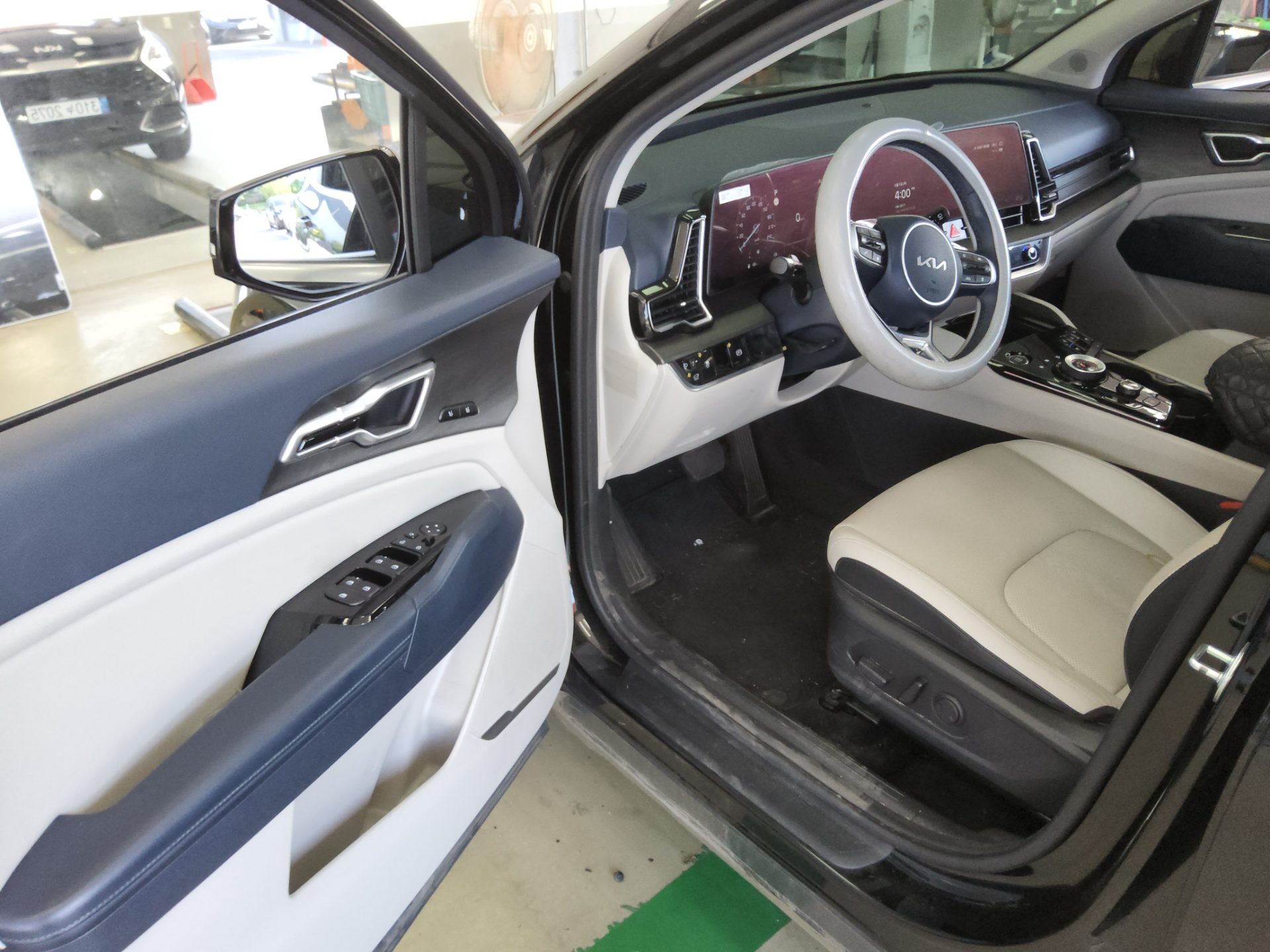 2022 - kia sportage