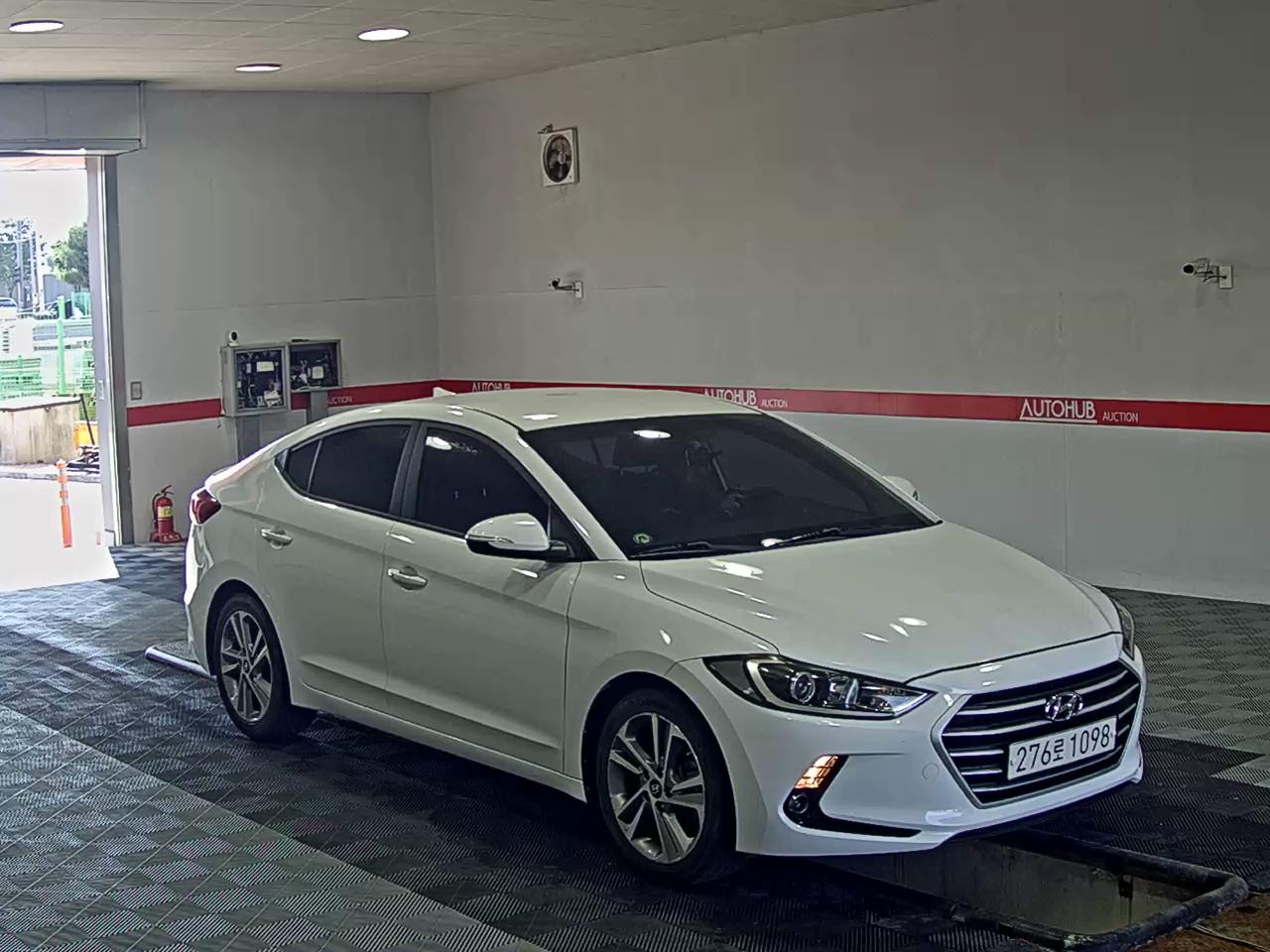 2018 - hyundai avante