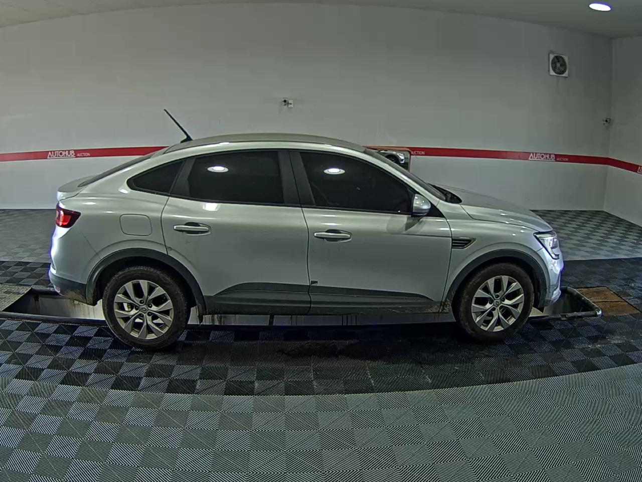 2020 - renault xm3