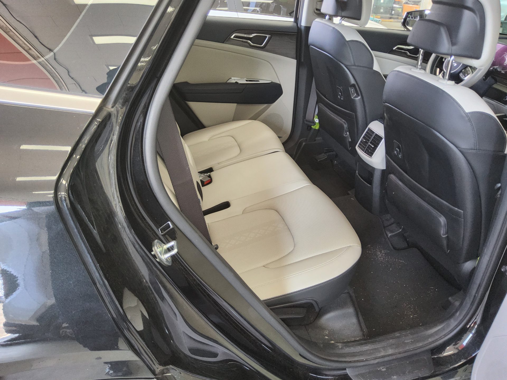 2022 - kia sportage
