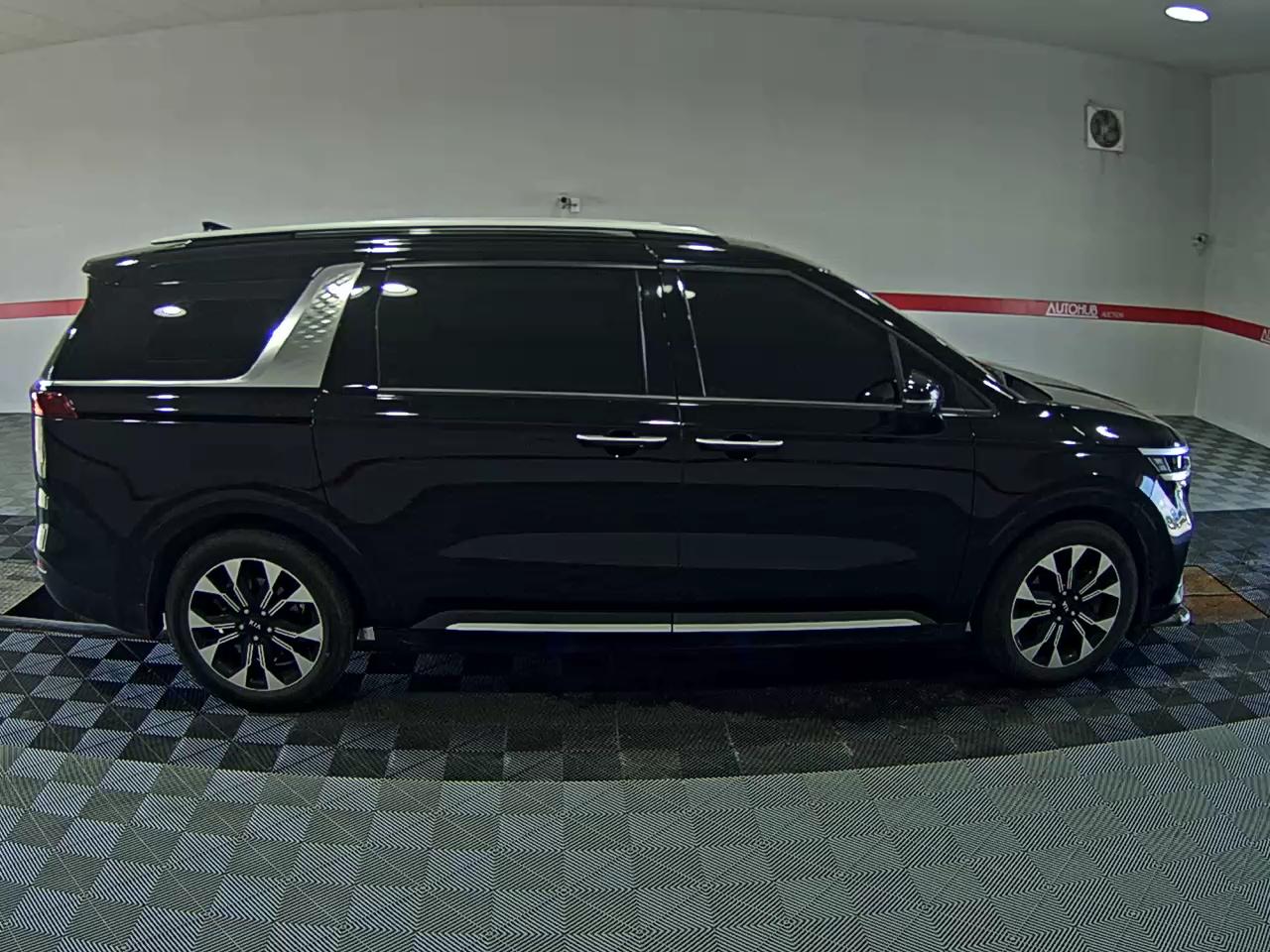 2021 - kia carnival