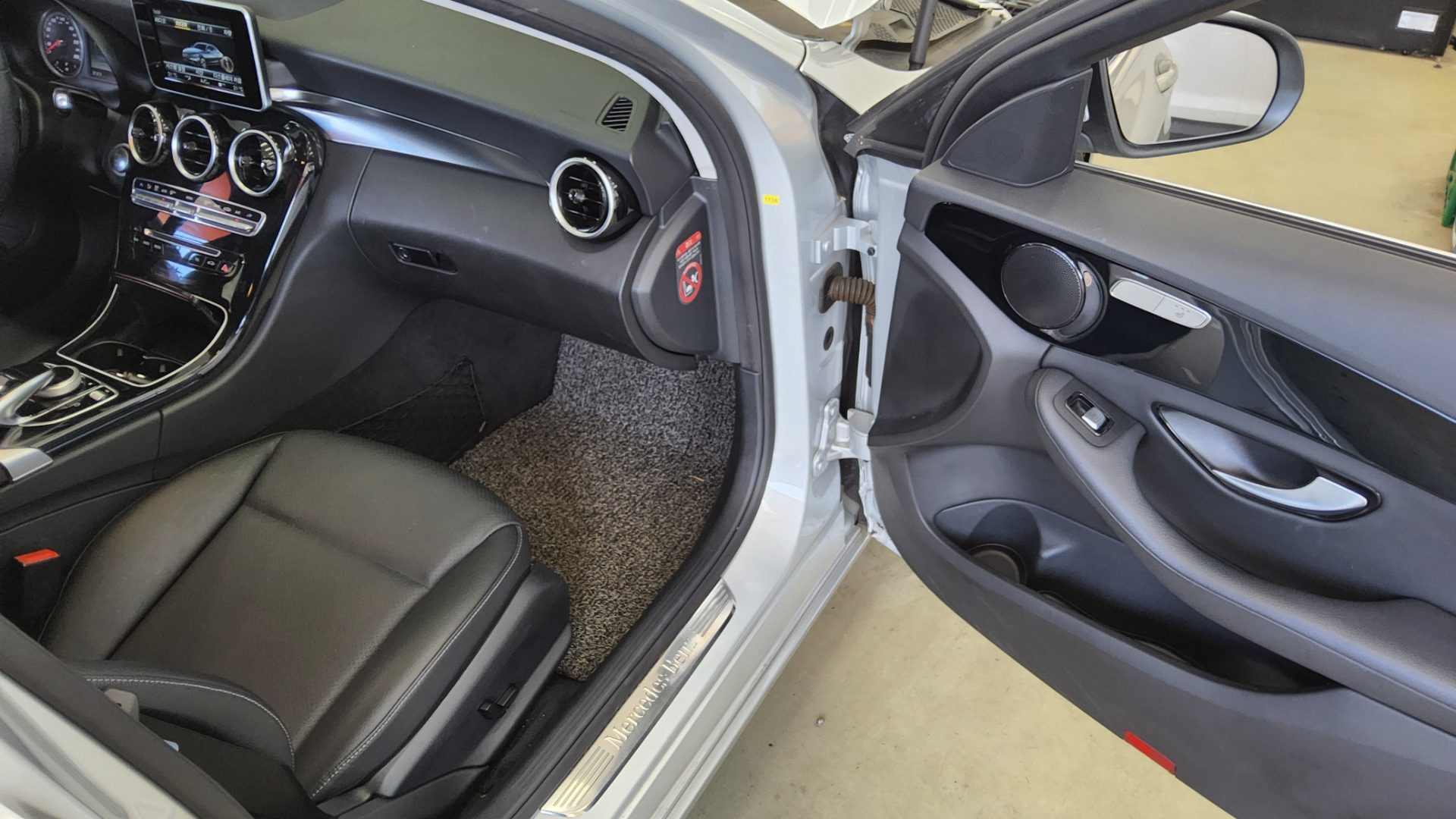 2016 - mercedes-benz c200