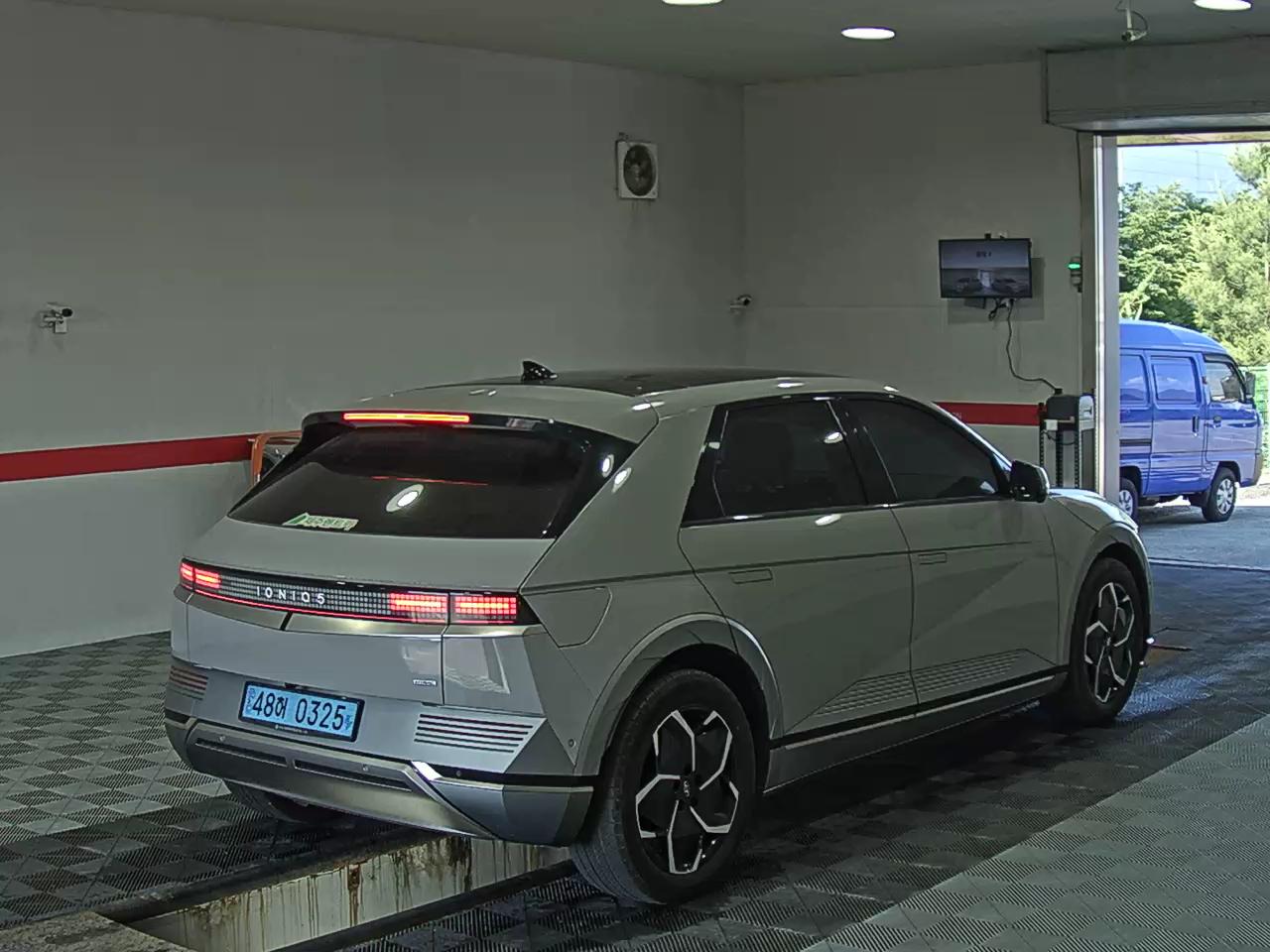 2023 - hyundai ioniq