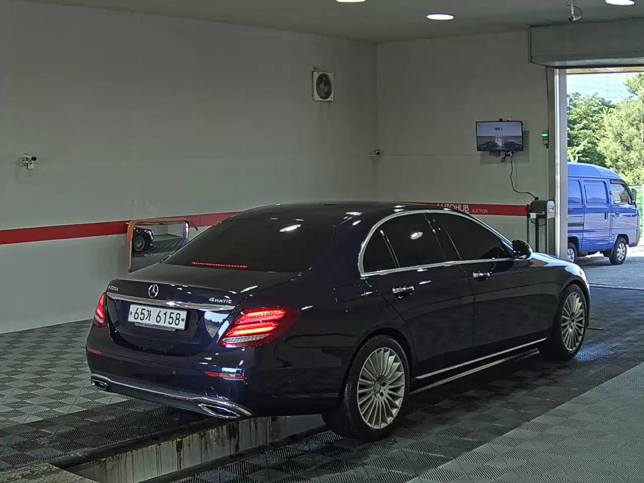 2017 - mercedes-benz e220d