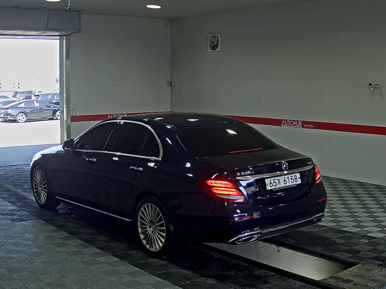 2017 - mercedes-benz e220d