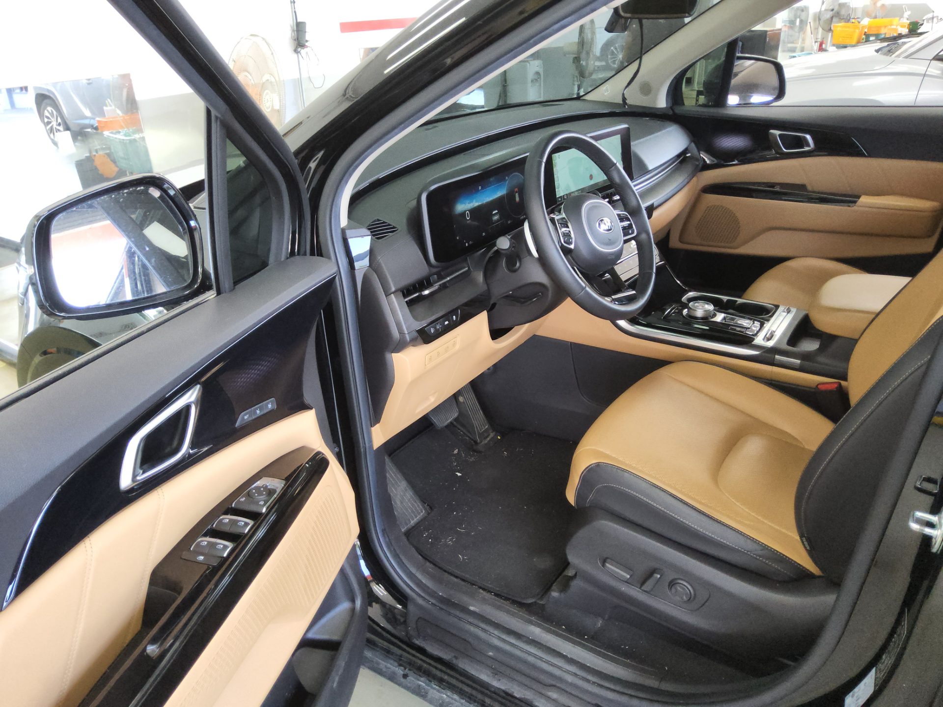 2021 - kia carnival