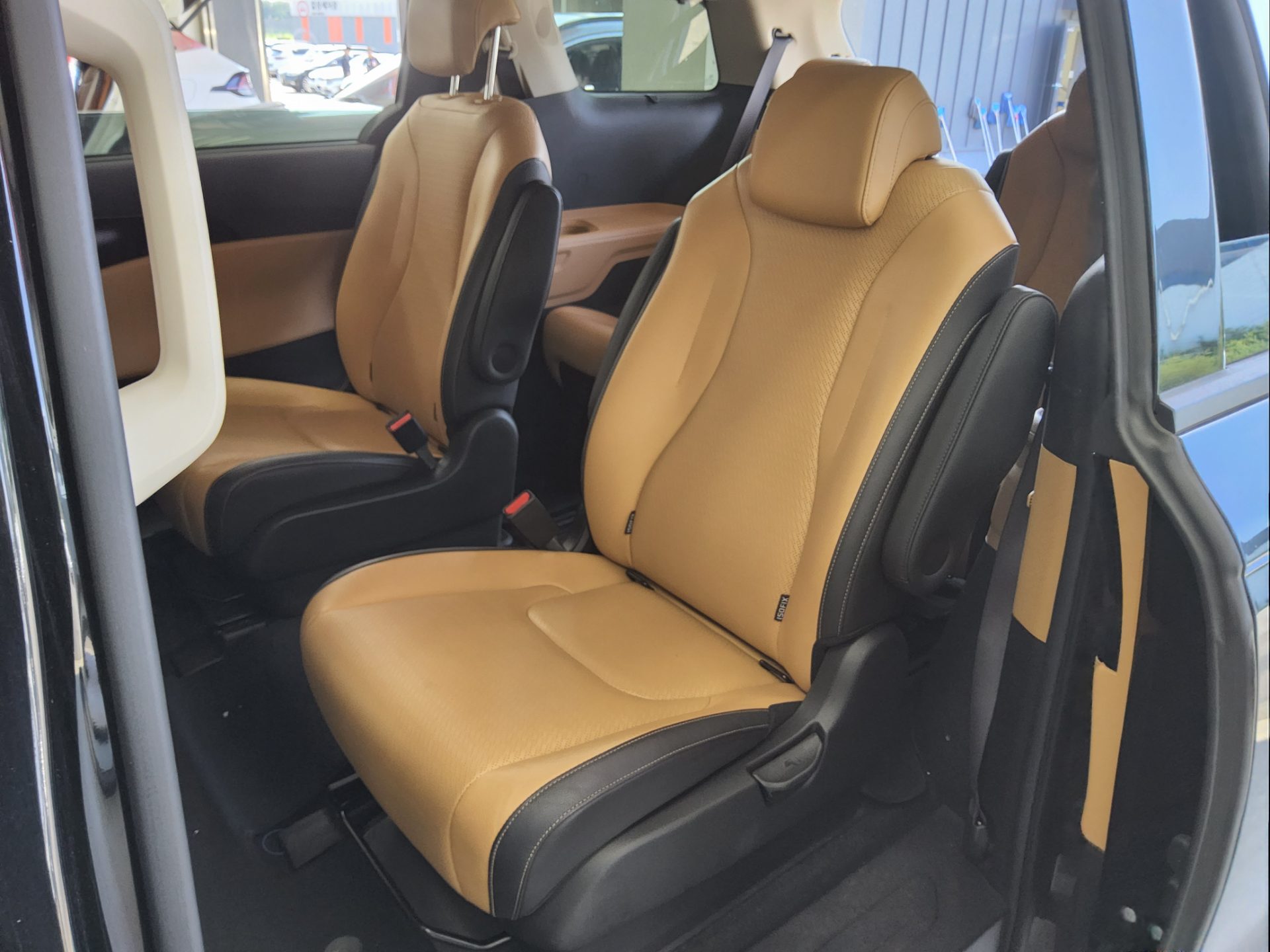 2021 - kia carnival