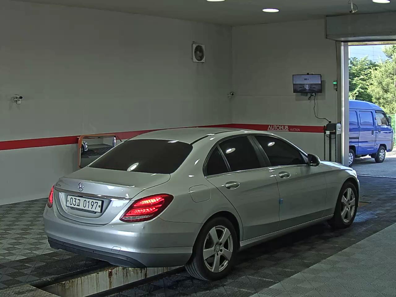 2016 - mercedes-benz c200