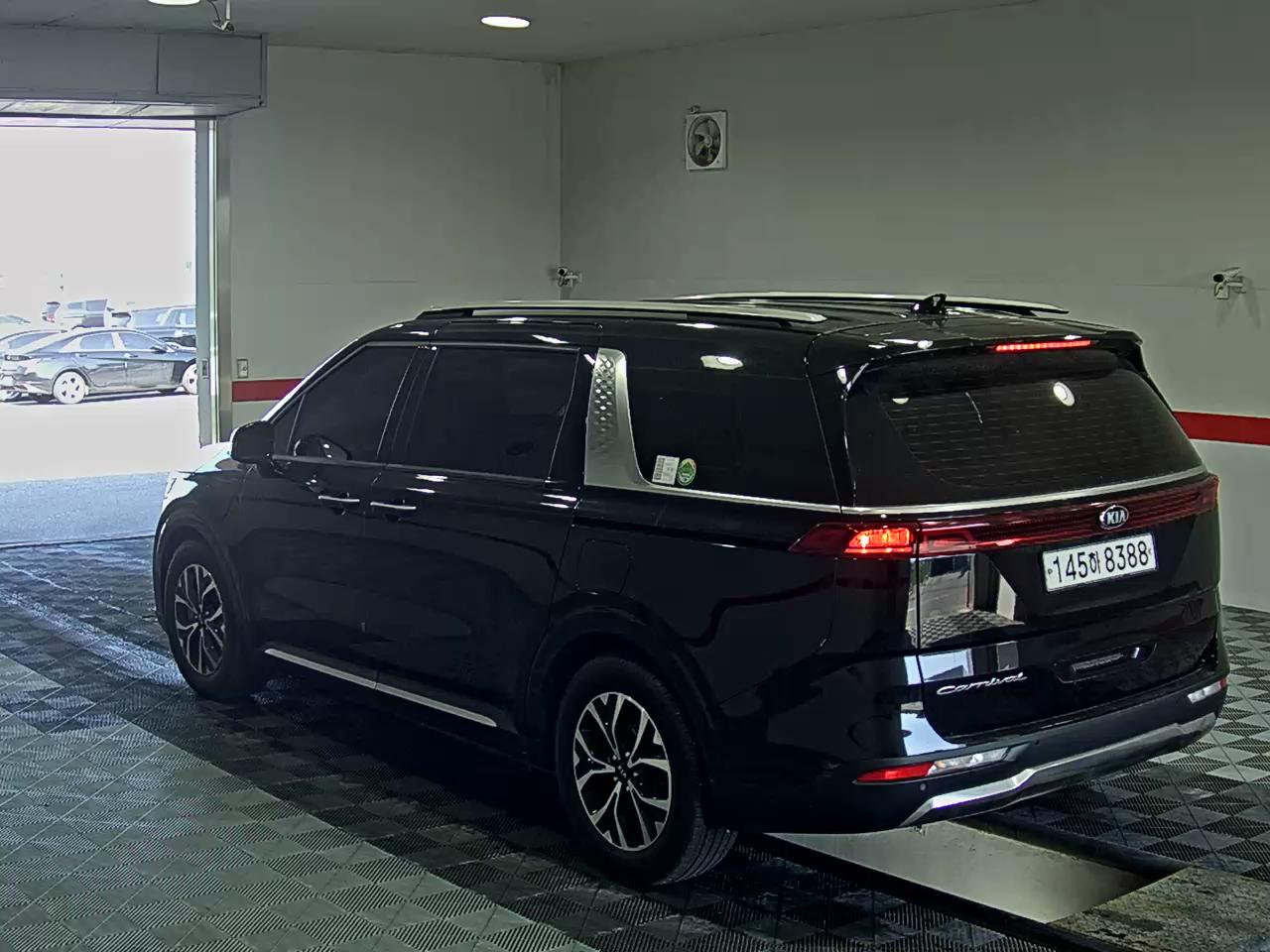 2021 - kia carnival