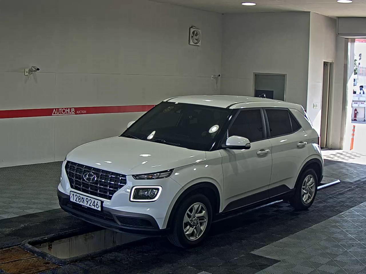 HYUNDAI VENUE