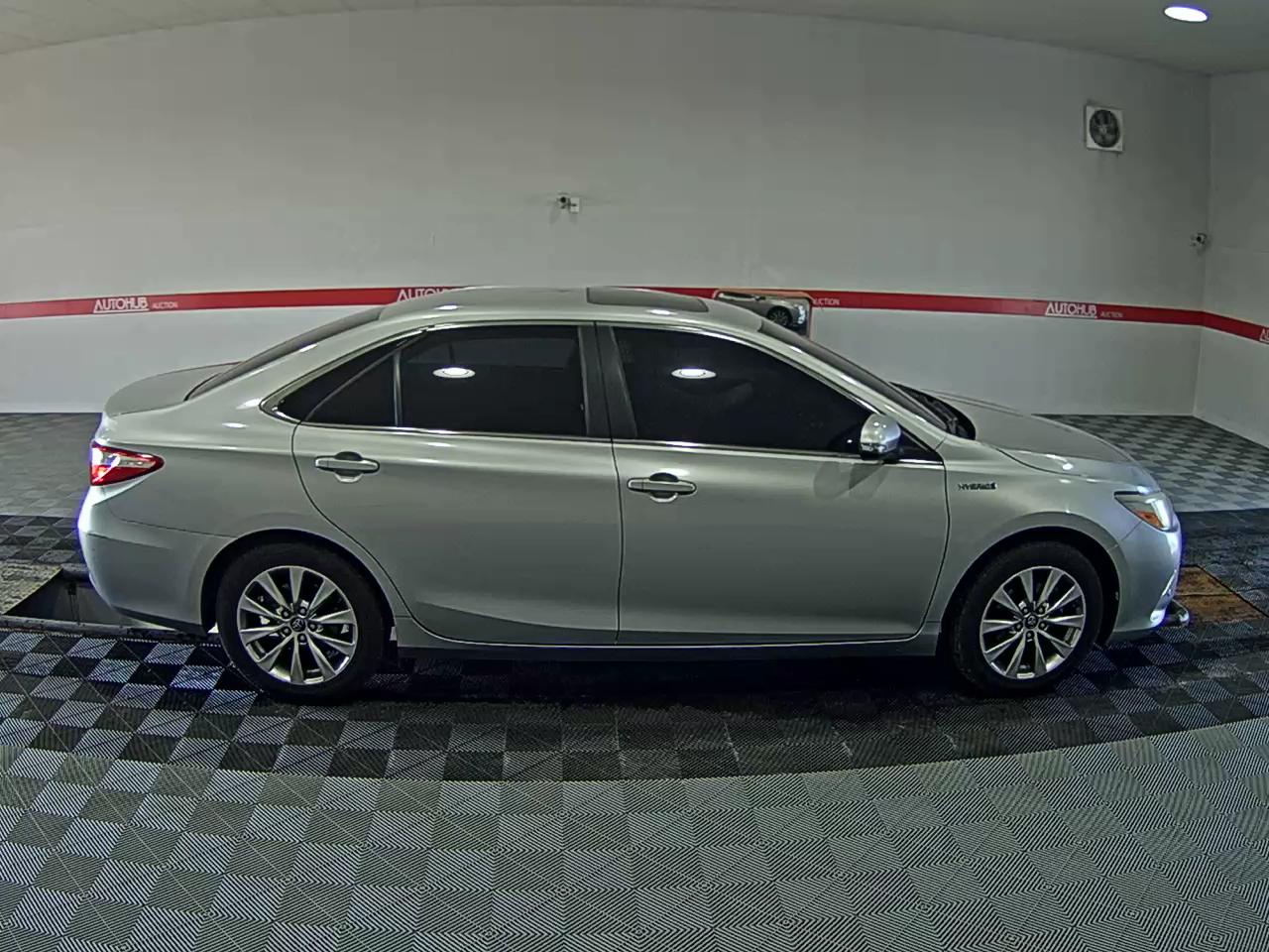 2016 - toyota camry