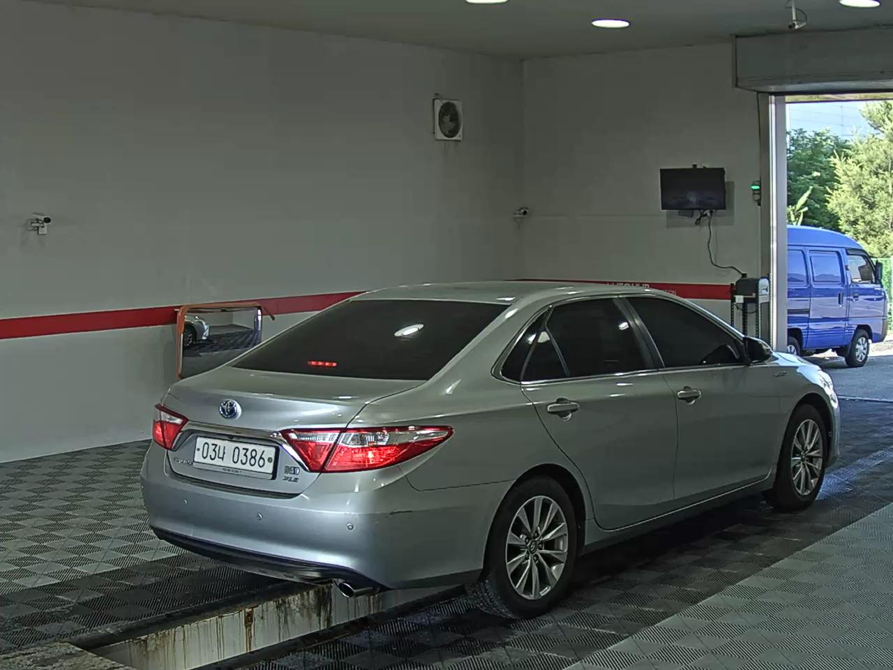 2016 - toyota camry