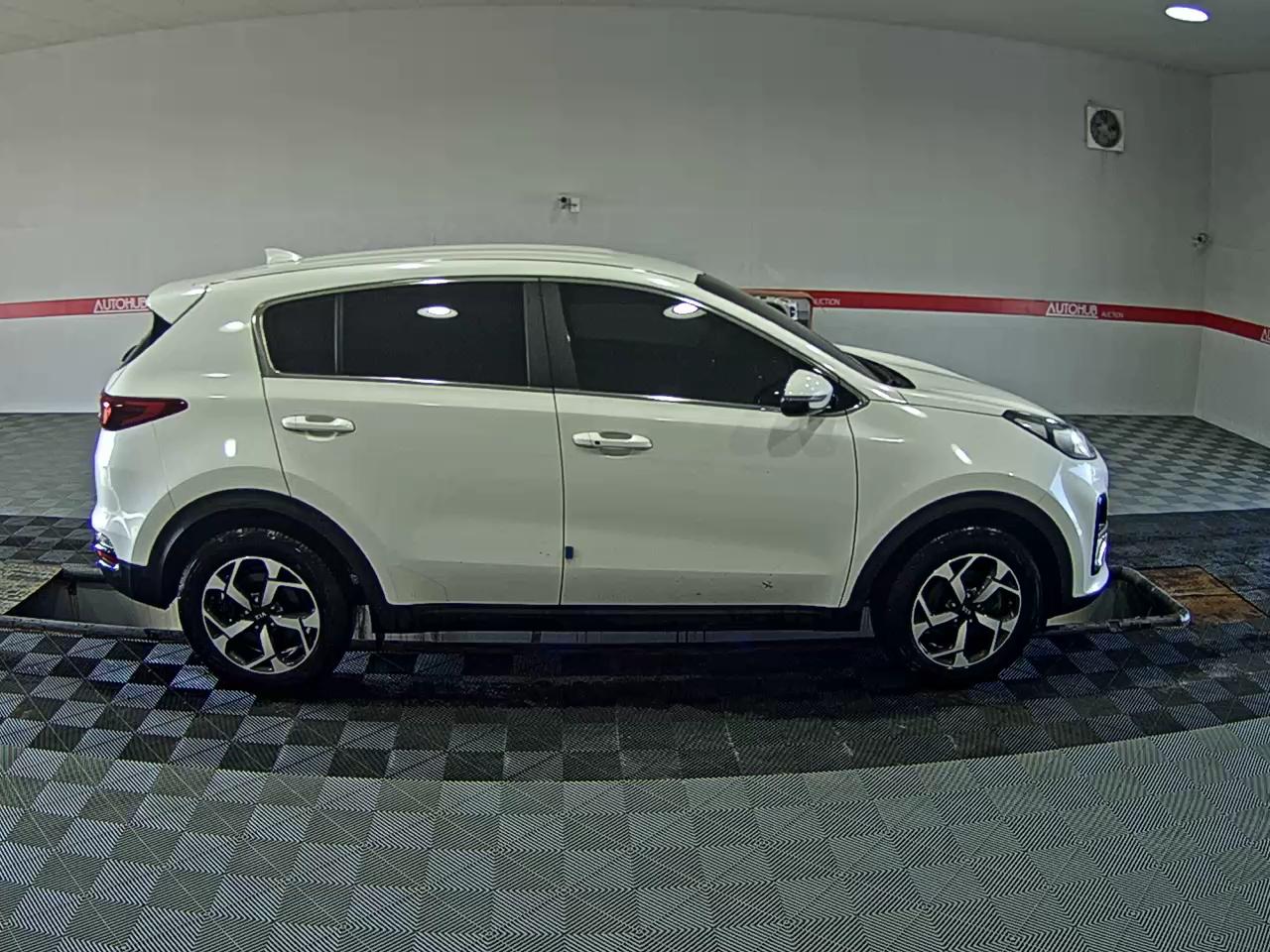 2022 - kia sportage