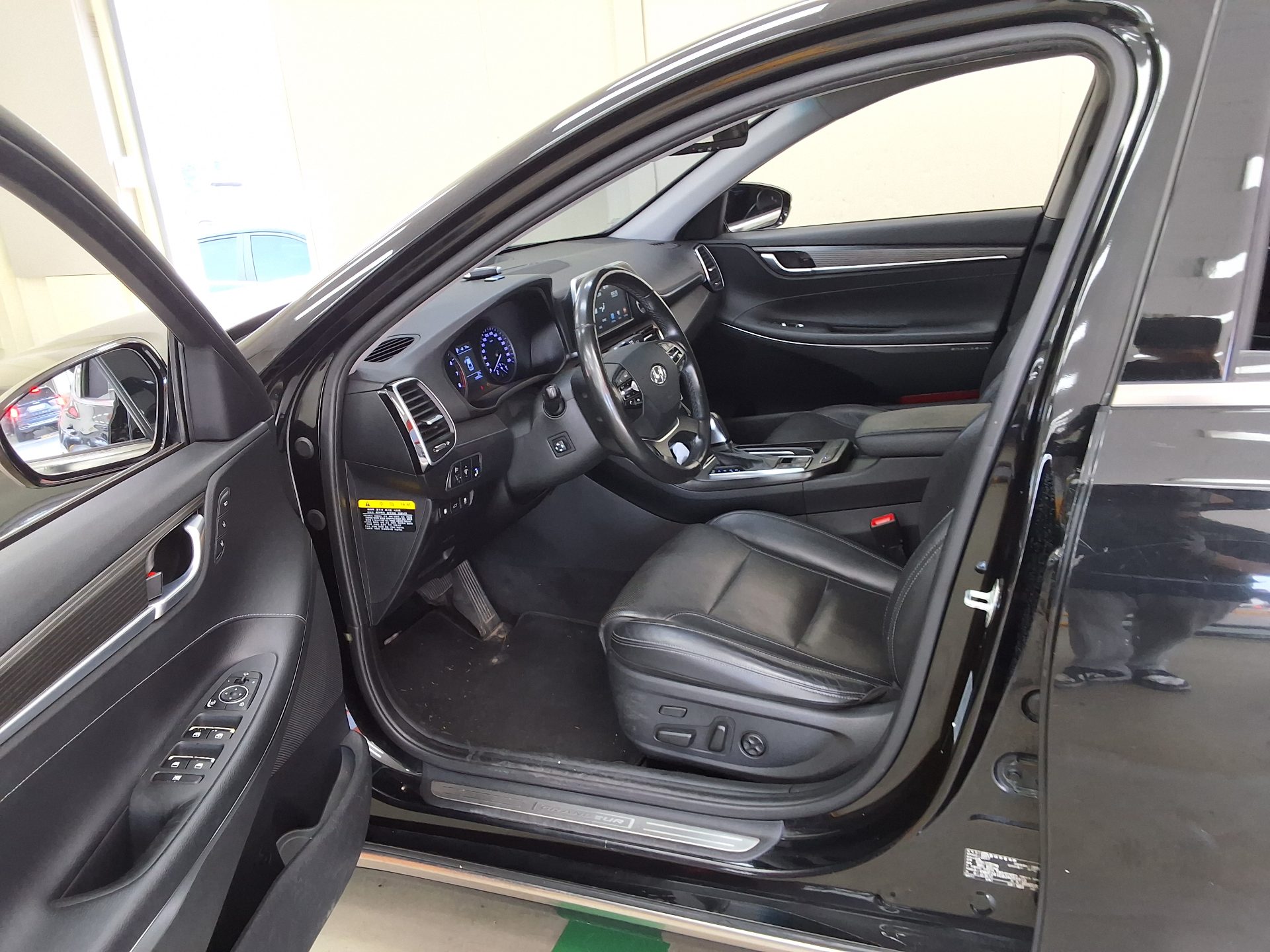2018 - hyundai grandeur