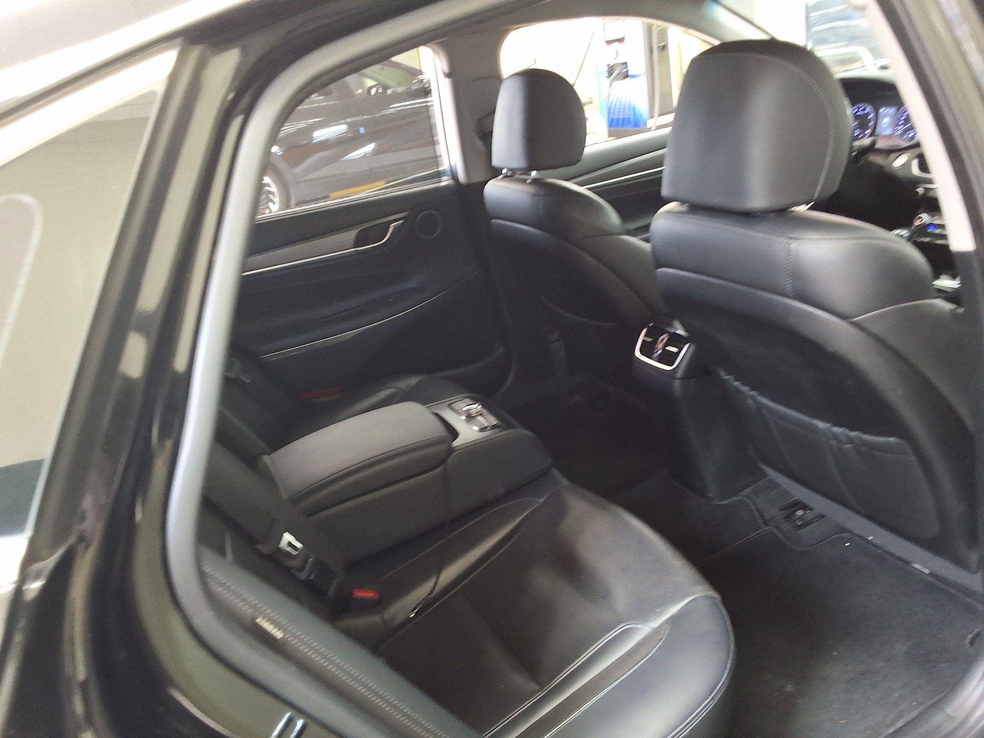 2018 - hyundai grandeur