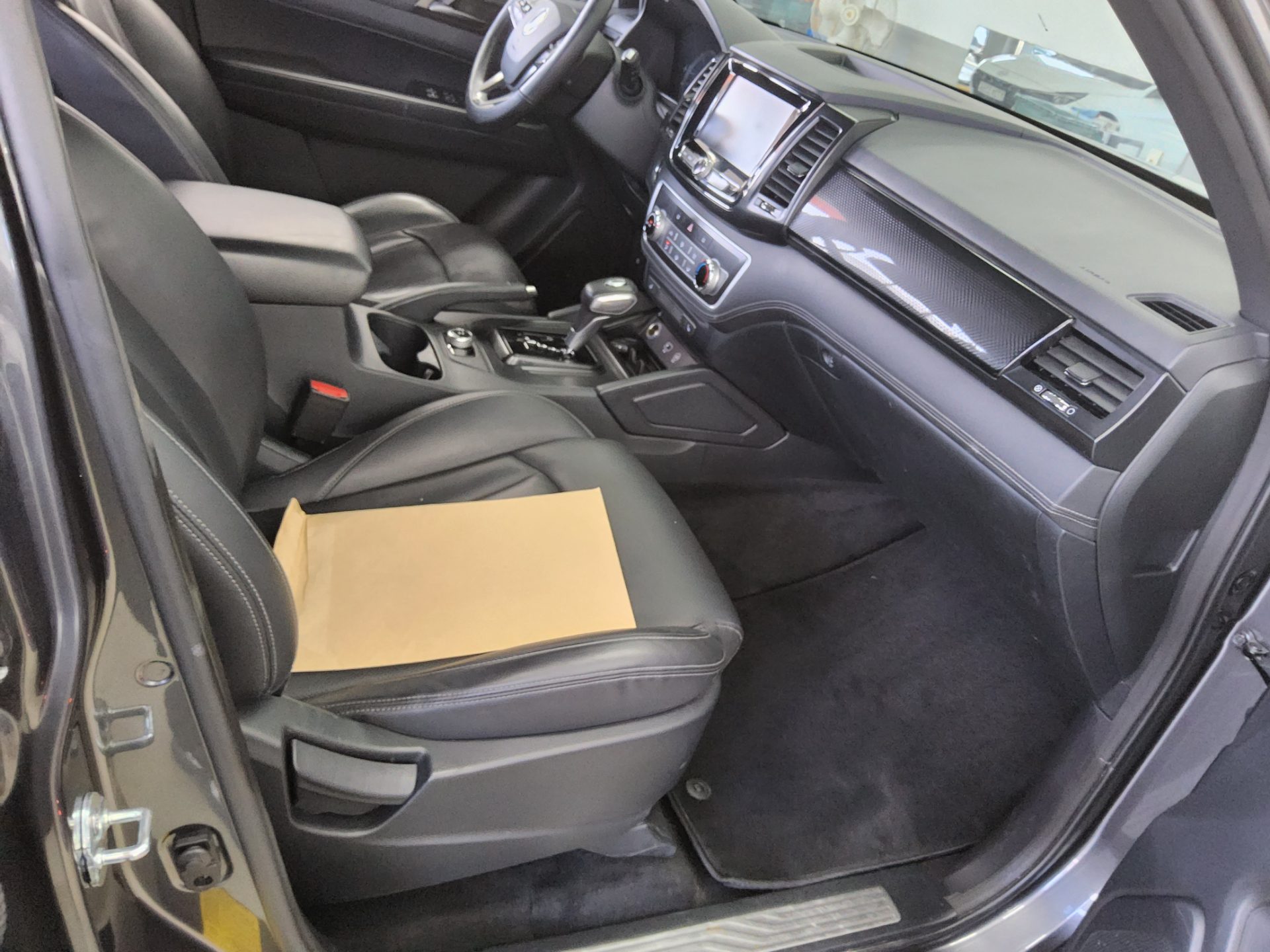 2020 - ssangyong rexton