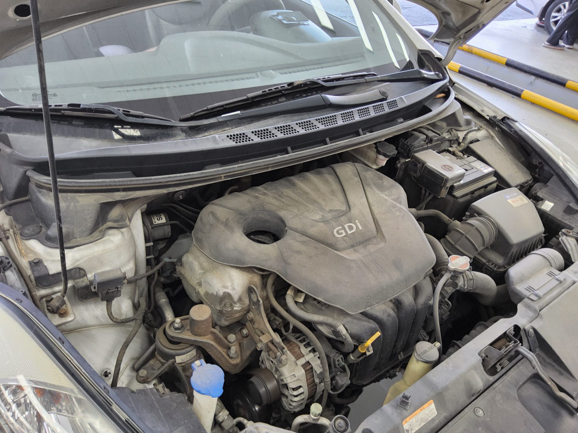 2011 - hyundai avante