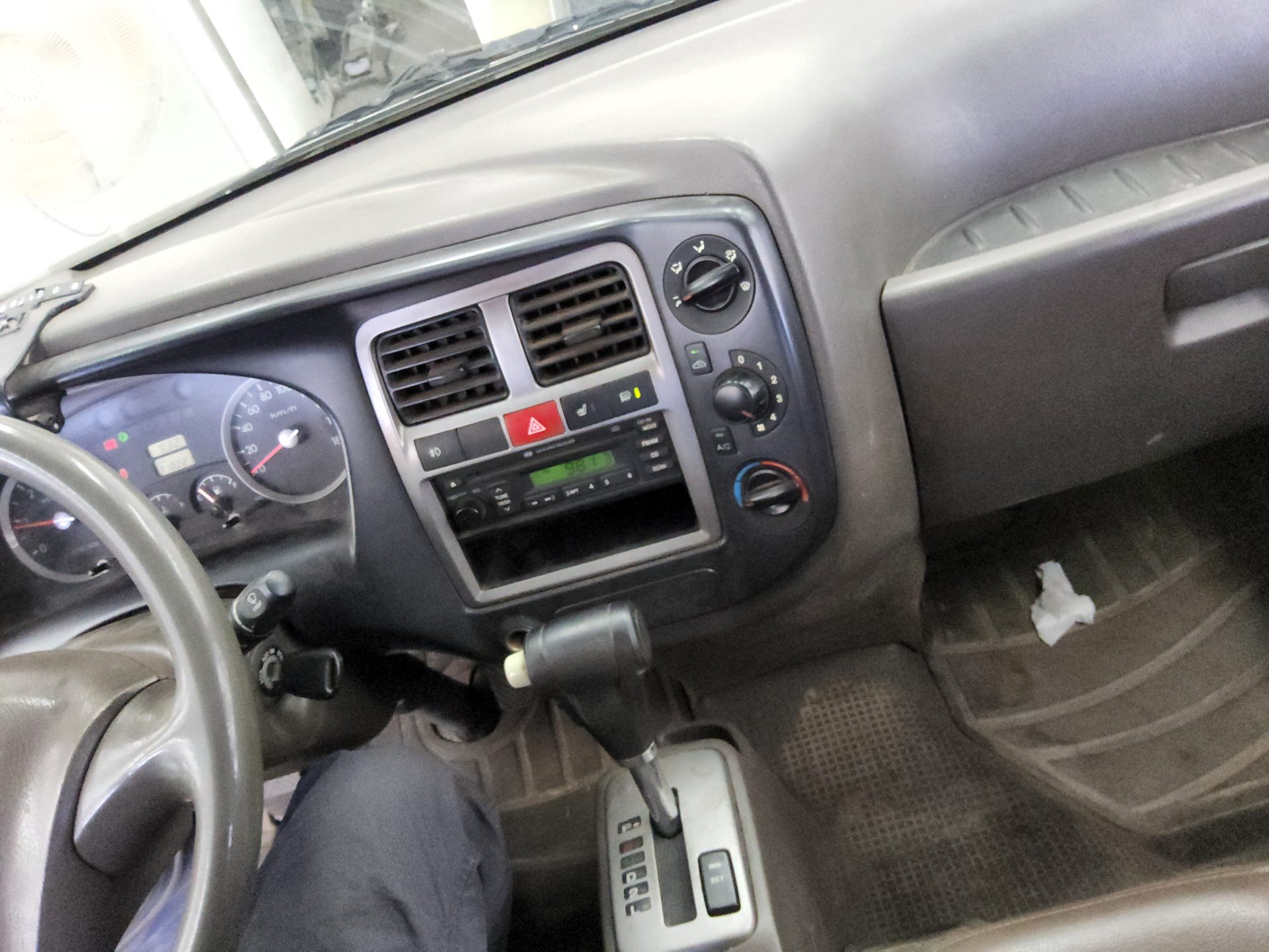 2012 - hyundai porter