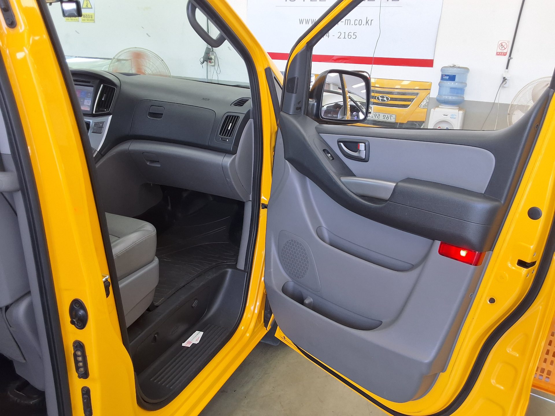 2016 - hyundai grand starex