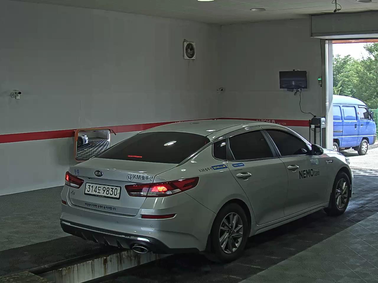 2021 - kia k5