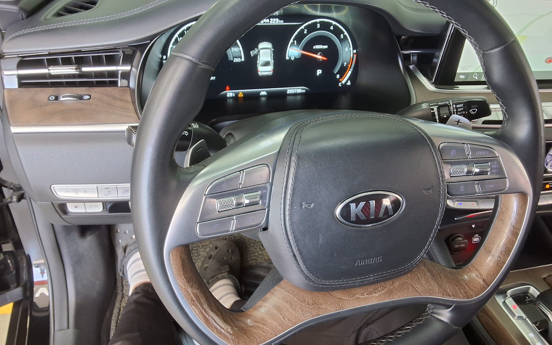 2021 - kia k9