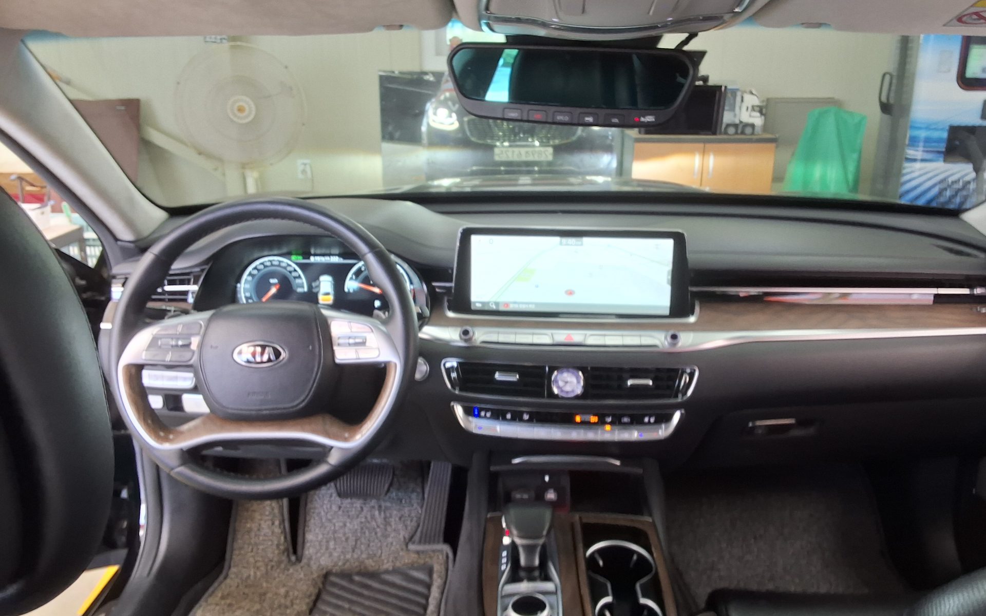 2021 - kia k9