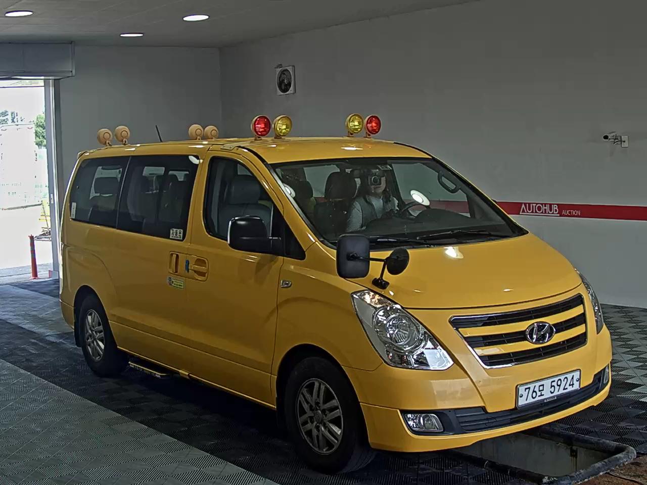 2016 - hyundai grand starex
