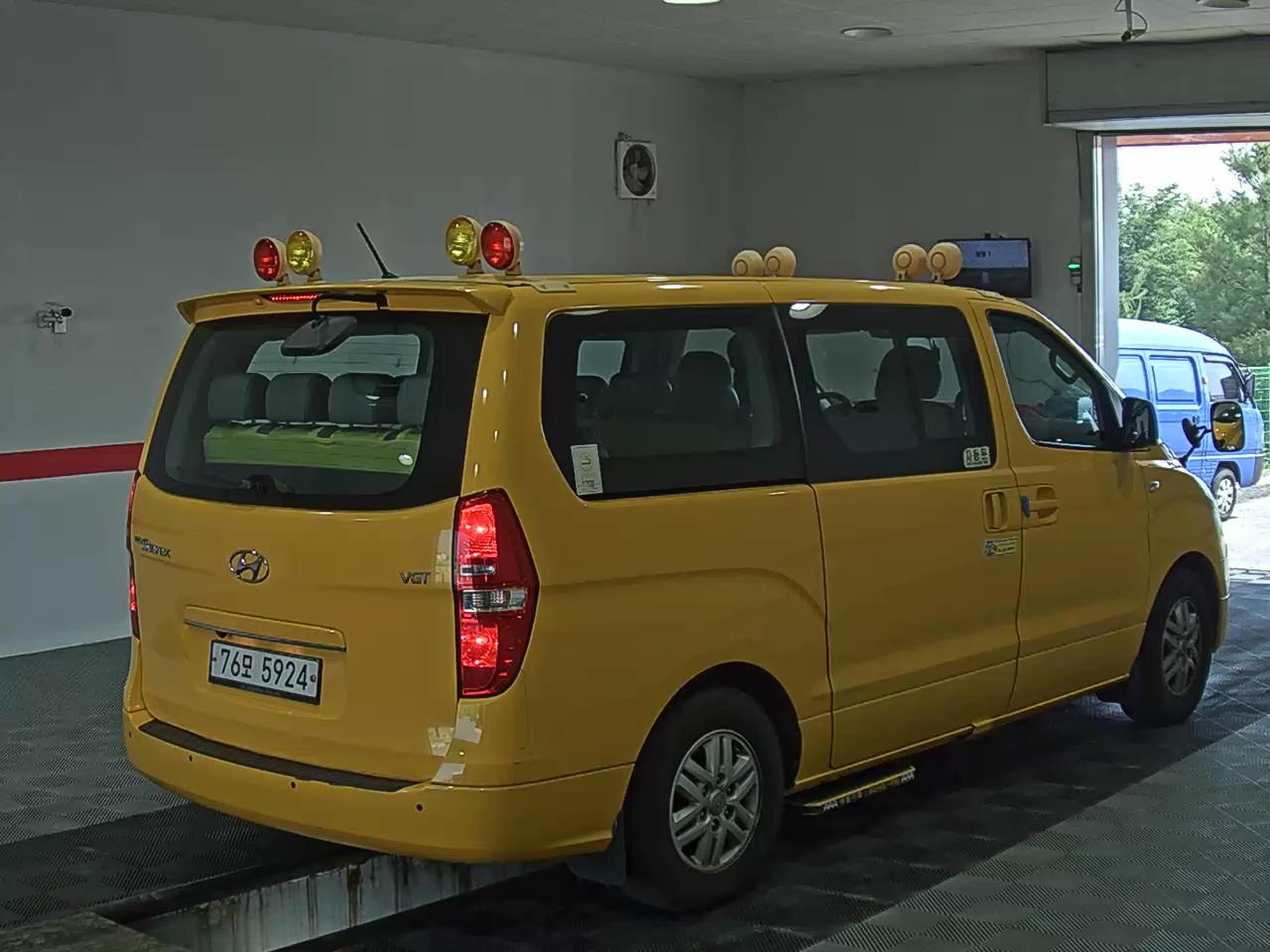 2016 - hyundai grand starex