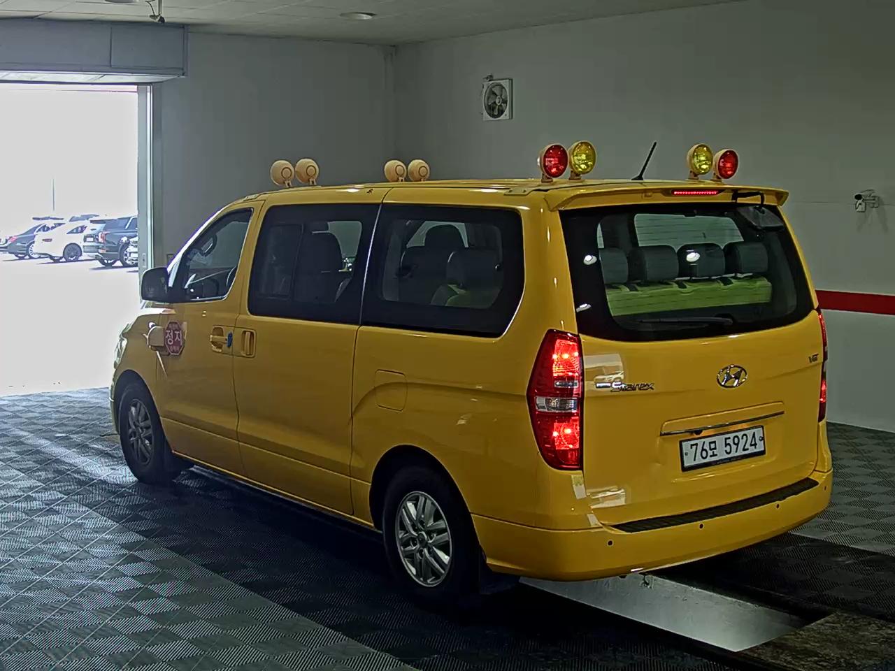 2016 - hyundai grand starex