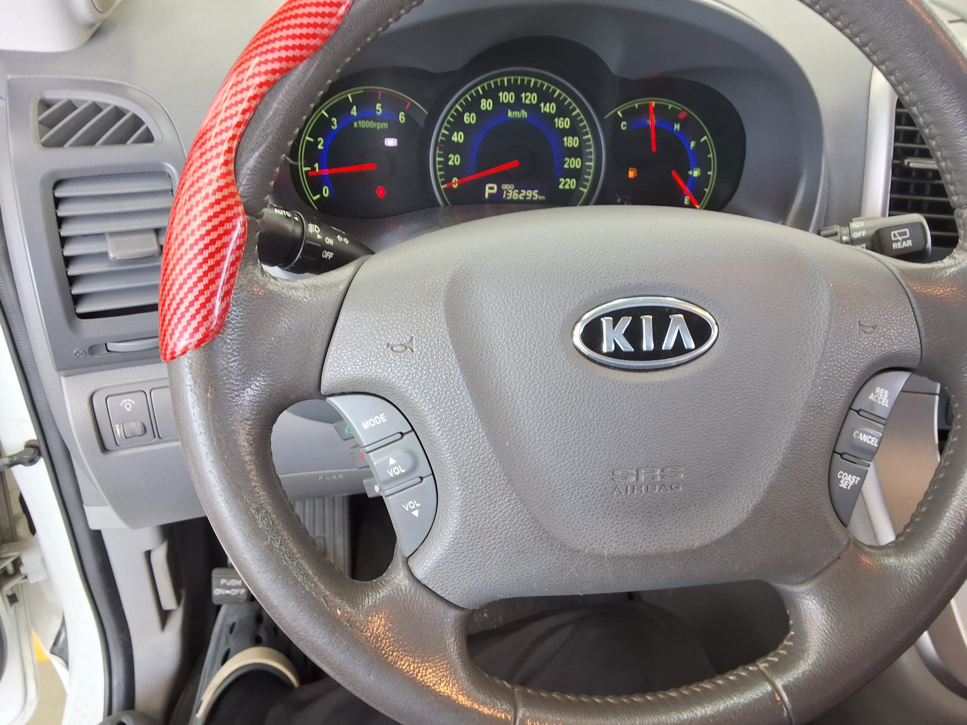 2011 - kia carnival