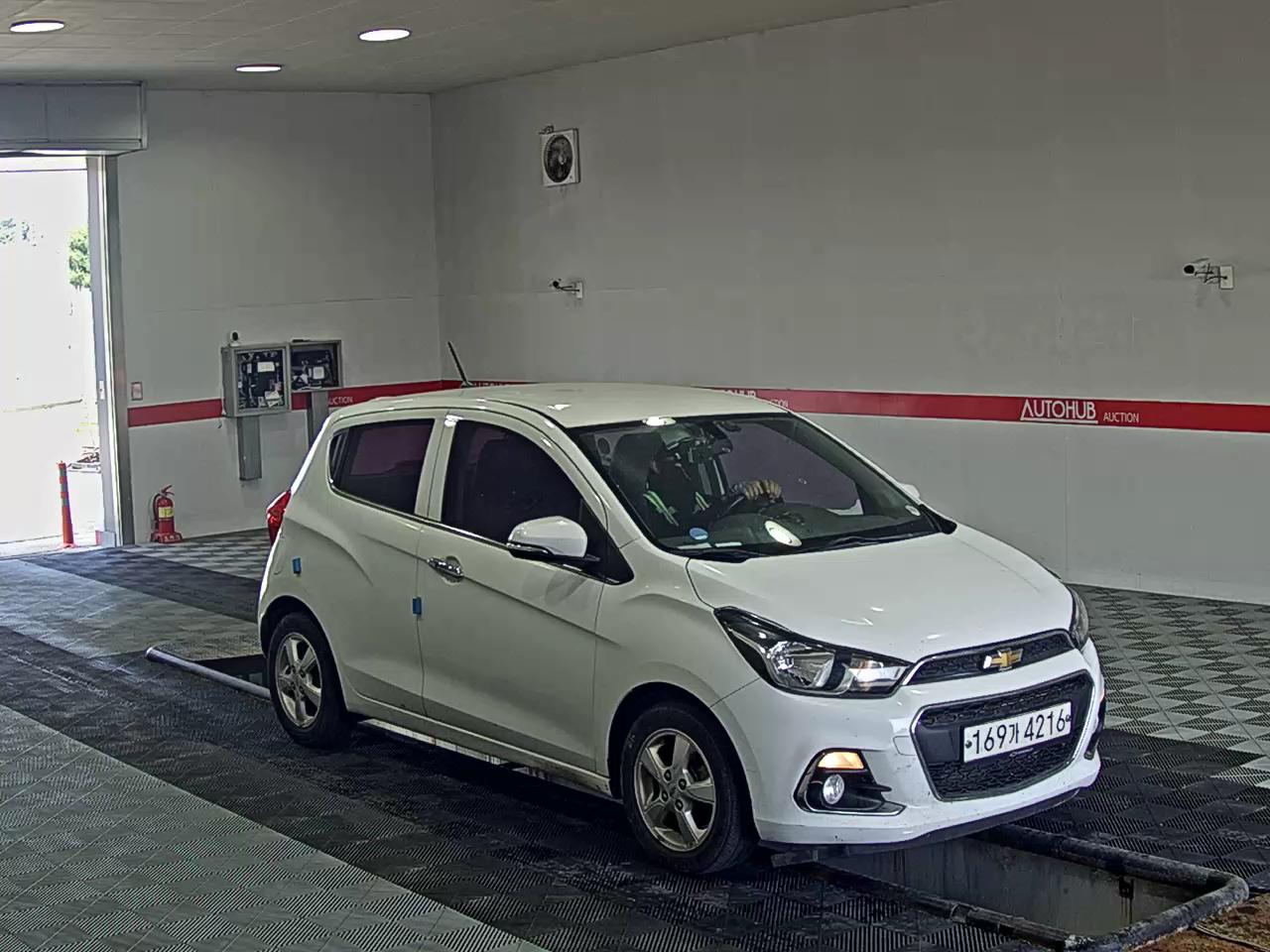 2016 - chevrolet spark