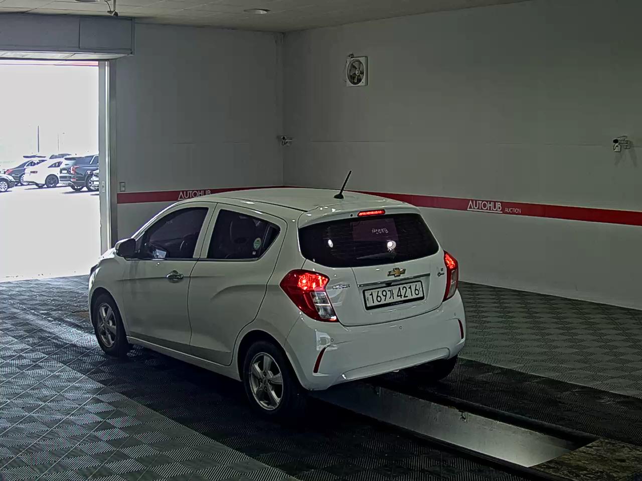 2016 - chevrolet spark