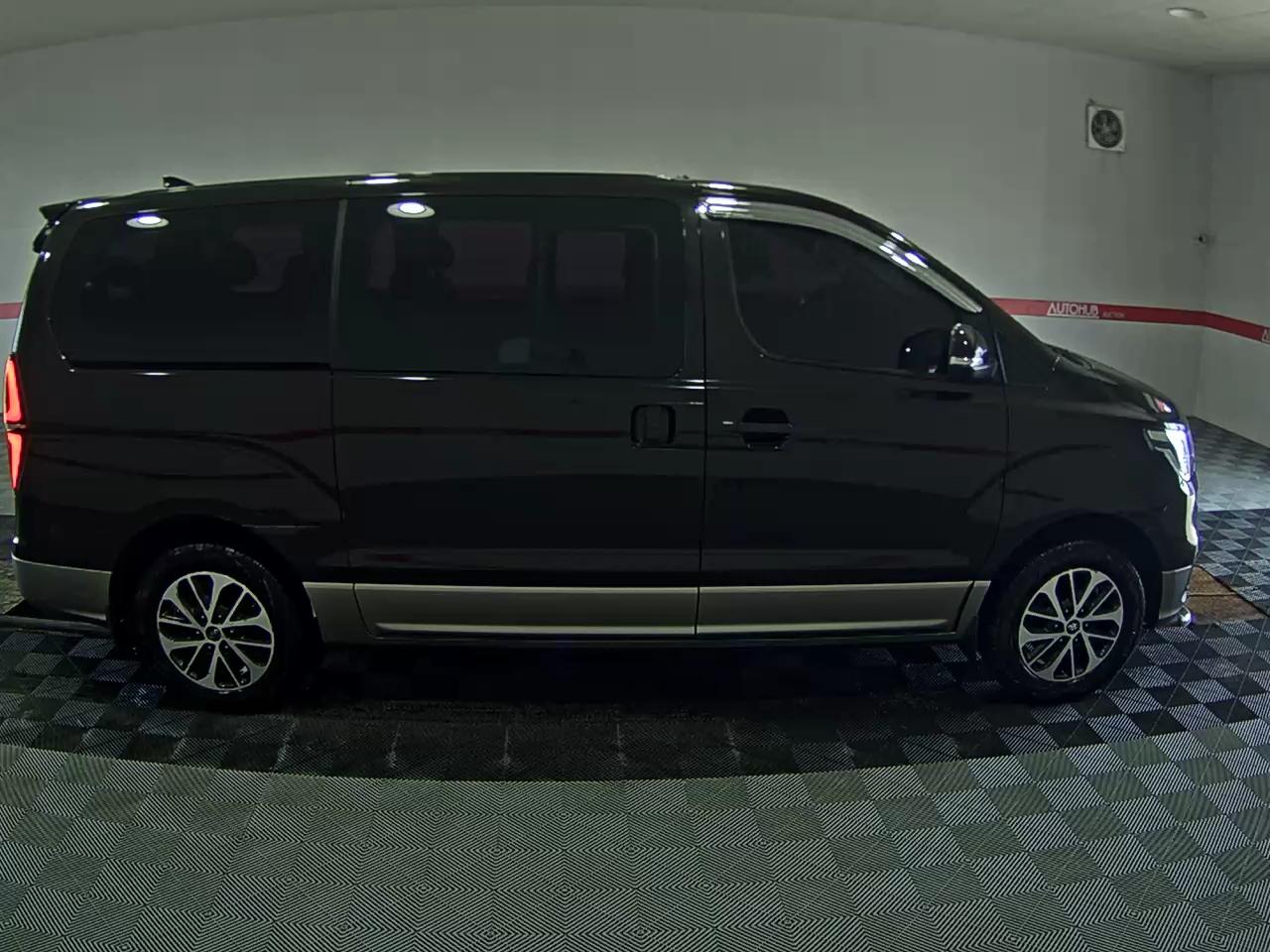 2019 - hyundai grand starex