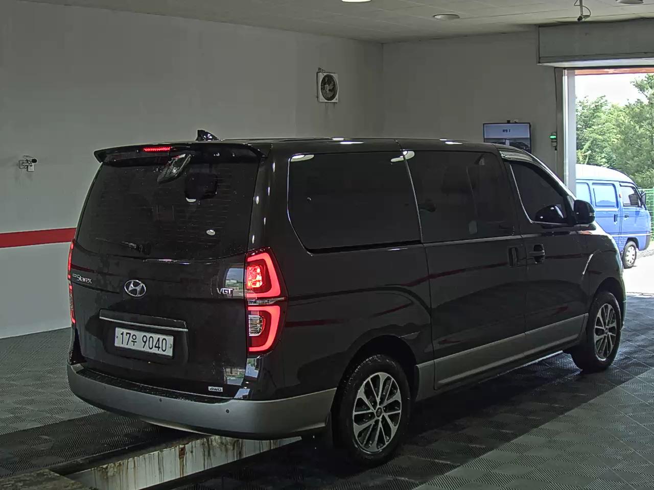 2019 - hyundai grand starex