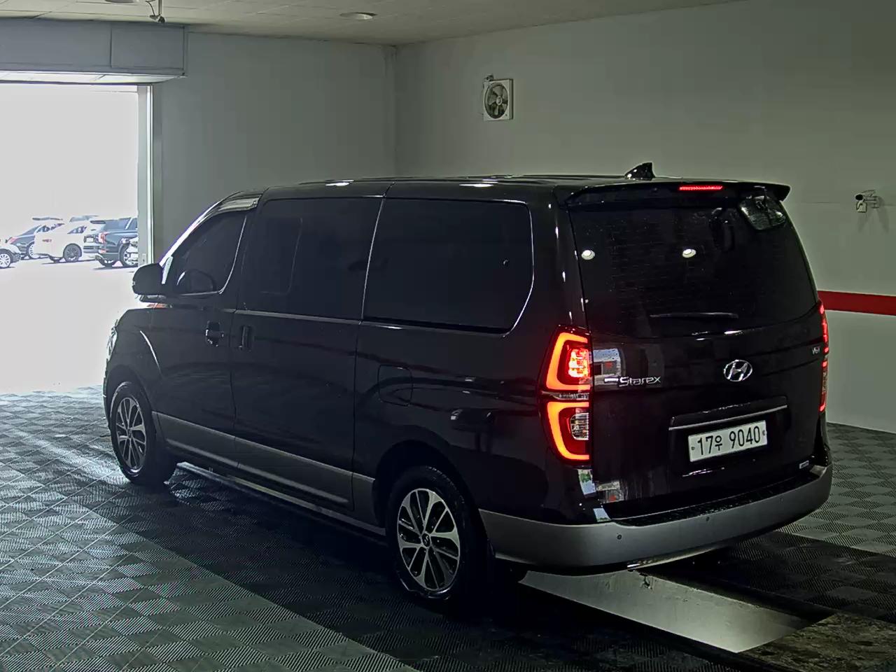 2019 - hyundai grand starex