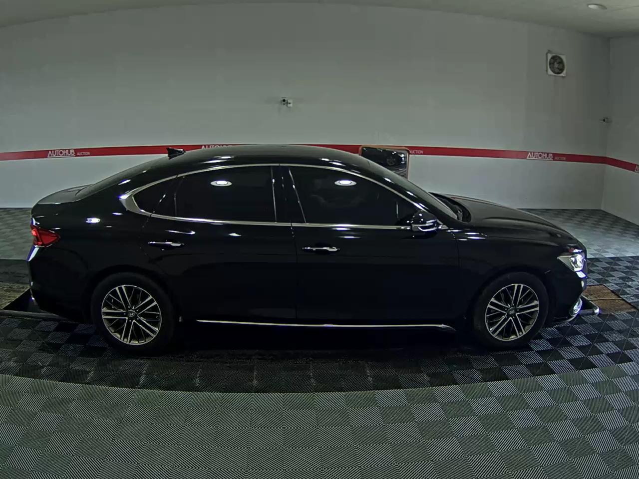 2018 - hyundai grandeur