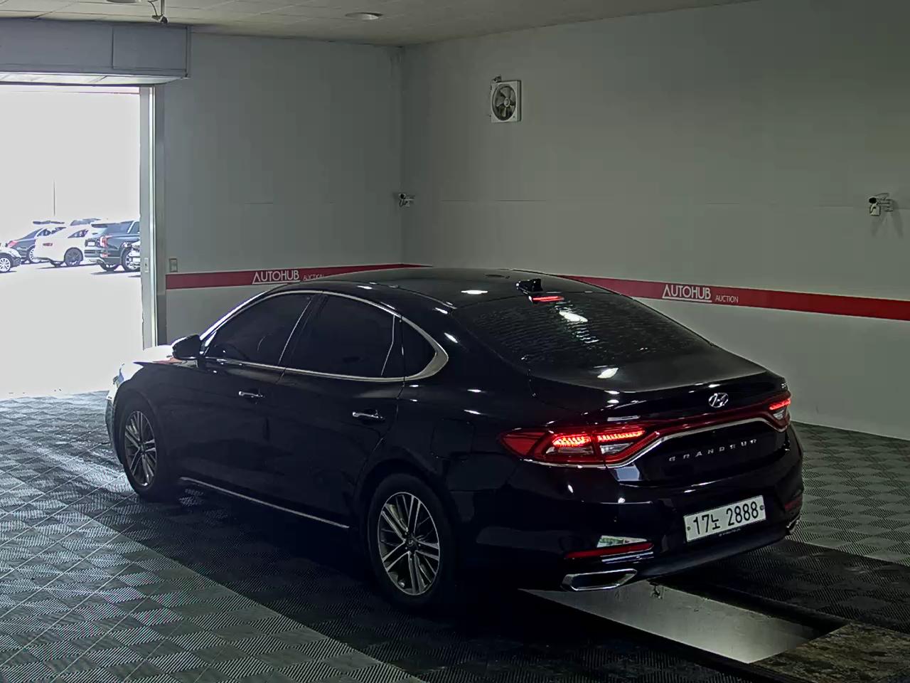 2018 - hyundai grandeur