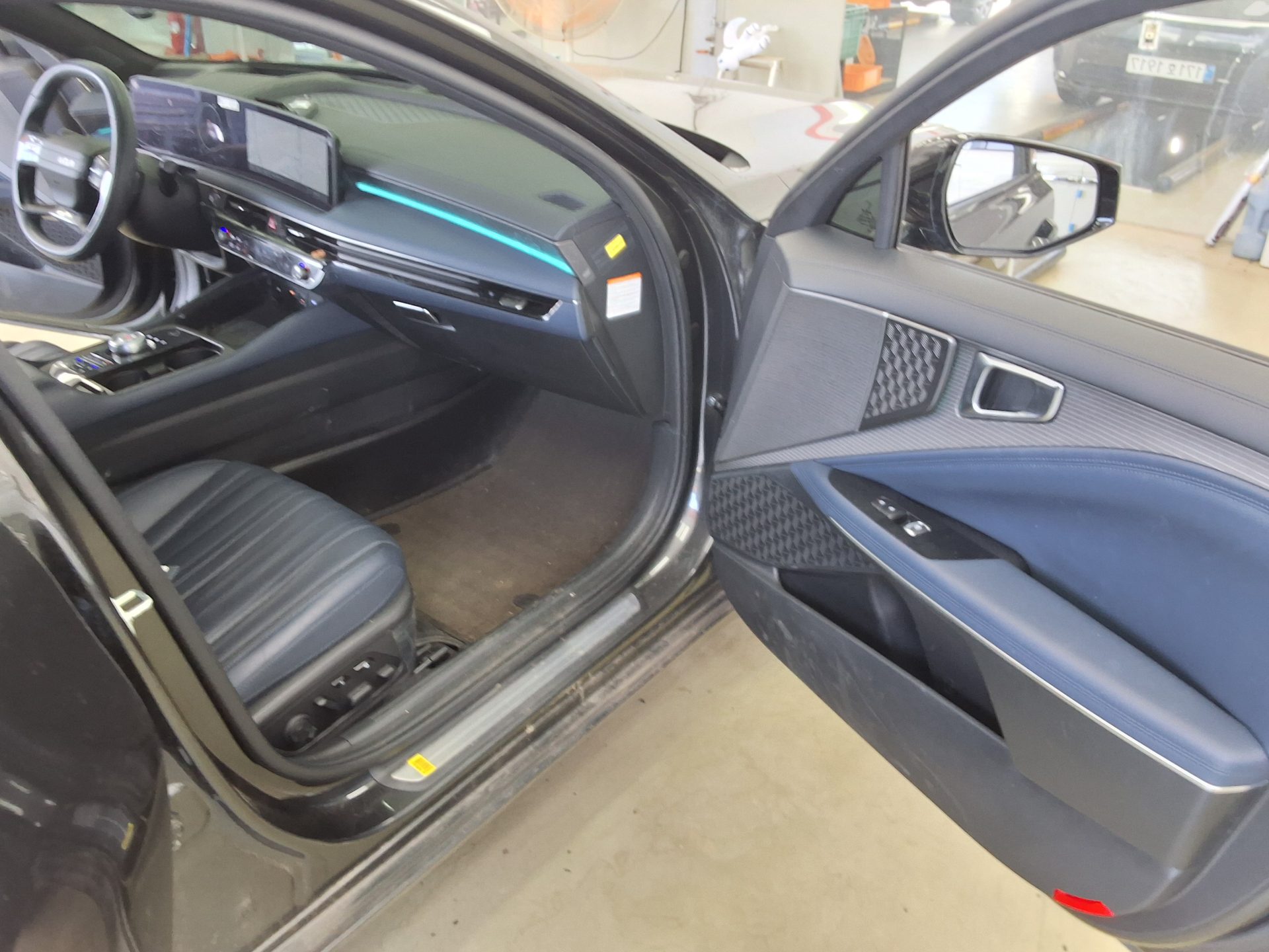 2025 - kia k8