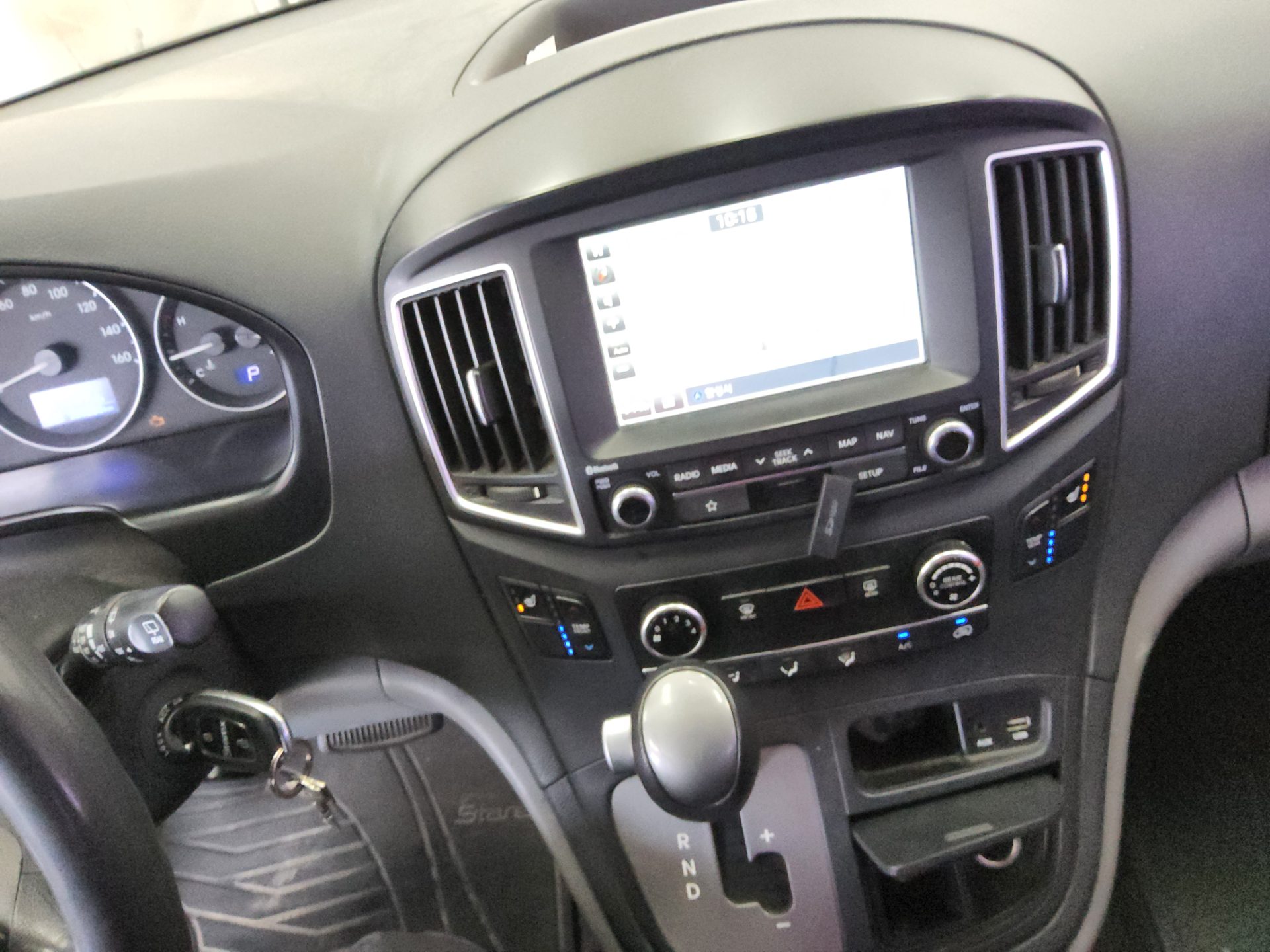 2019 - hyundai grand starex
